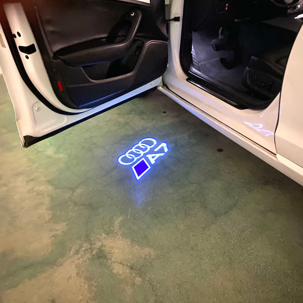 AUDI LOGO PROJECTOT LIGHTS Nr.120 (Menge 1 = 2 Logofolien /2 Türleuchten)