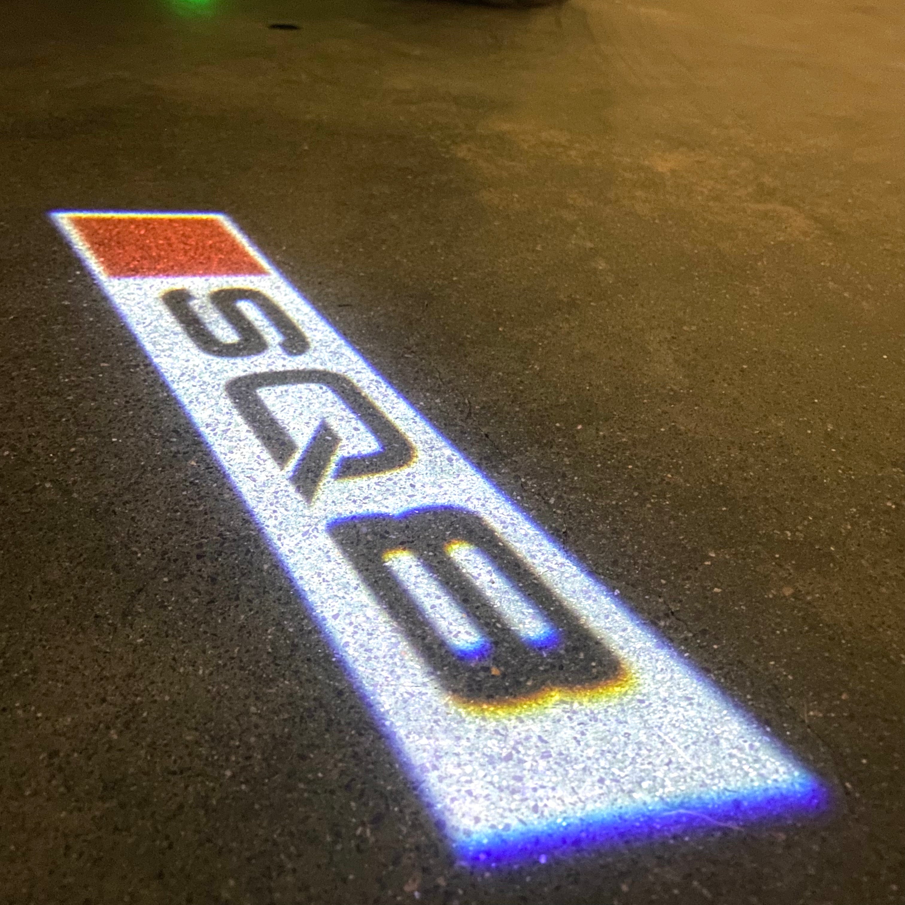 AUDI    SQ8  LOGO PROJECTOT LIGHTS  (quantity 1 = 2 Logo Films /2 door lights）Nr.12B77