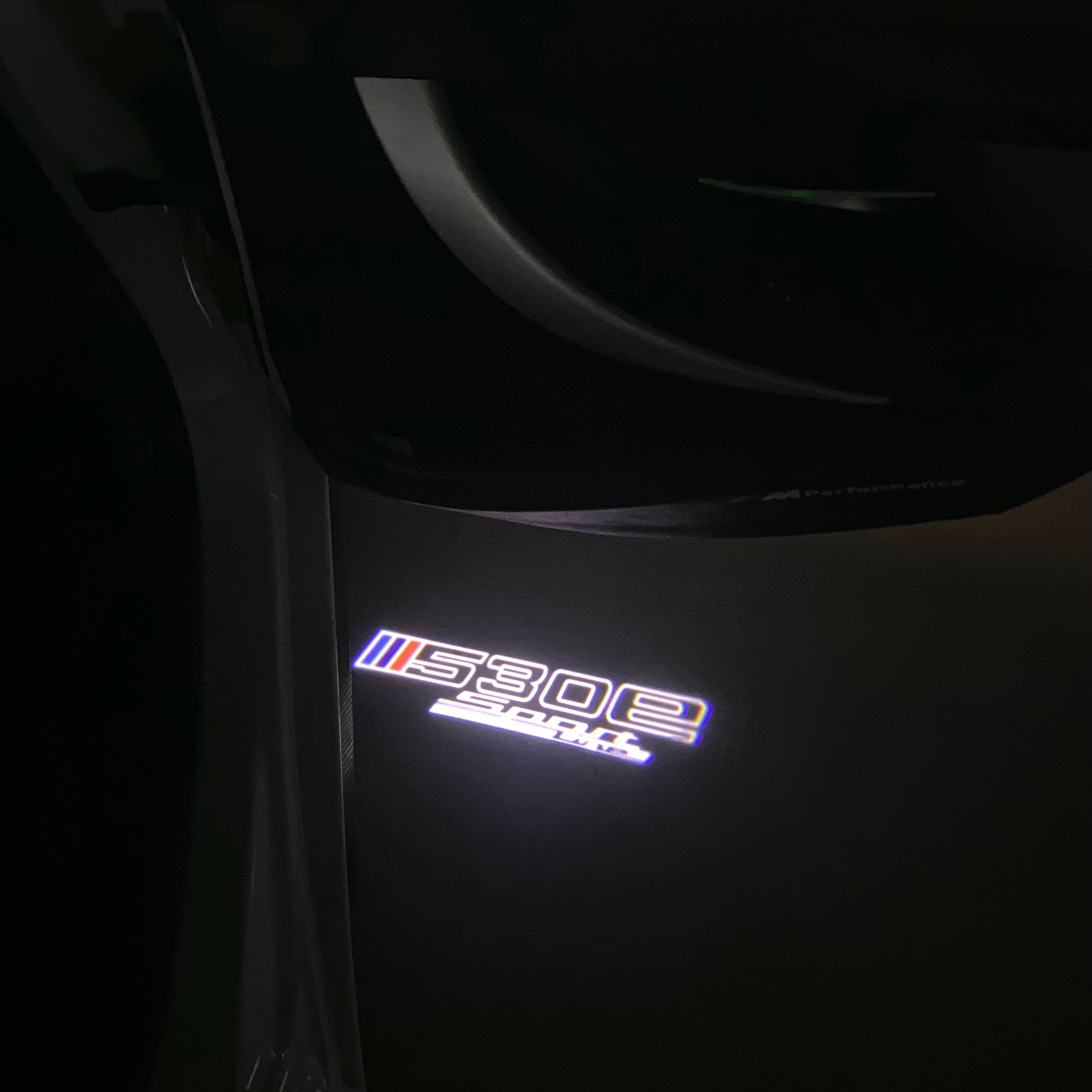 BMW M3 LOGO PROJECTOR LIGHTS Nr.24 (الكمية 1 = 1 مجموعة / 2 أضواء باب)