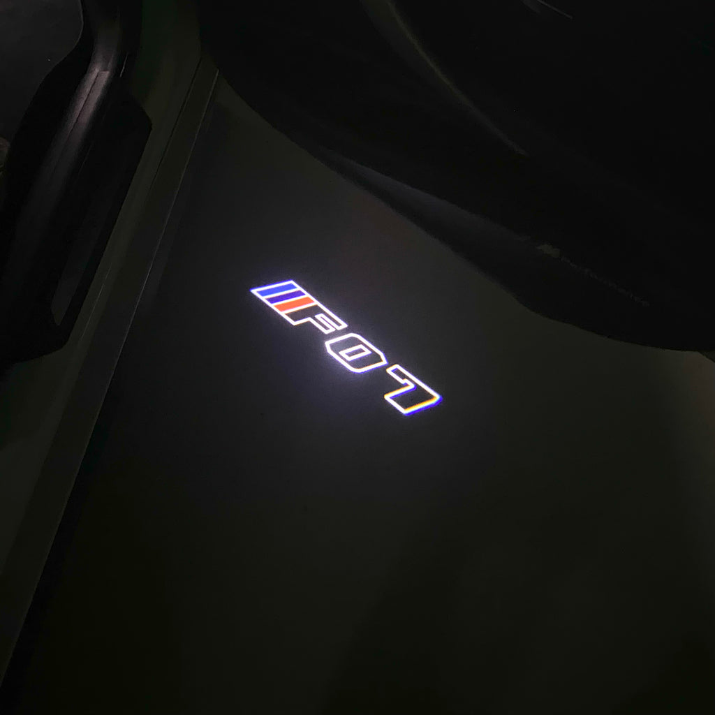 ÉCLAIRAGE DE PROJECTEUR BMW M3 LOGO Nr.24 (quantité 1 = 1 jeux / 2 feux de porte)