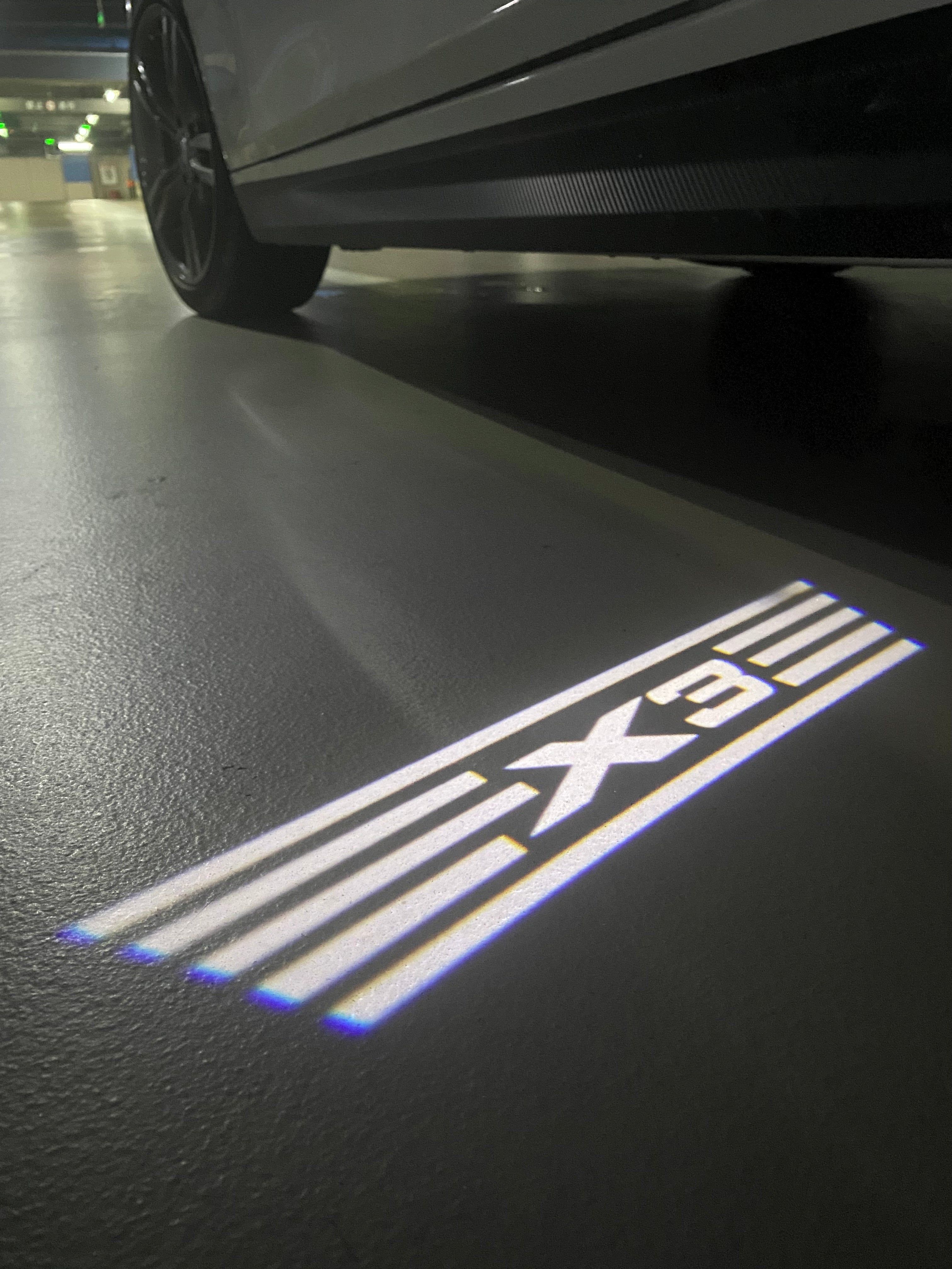 ÉCLAIRAGE DE PROJECTEUR BMW M3 LOGO Nr.24 (quantité 1 = 1 jeux / 2 feux de porte)