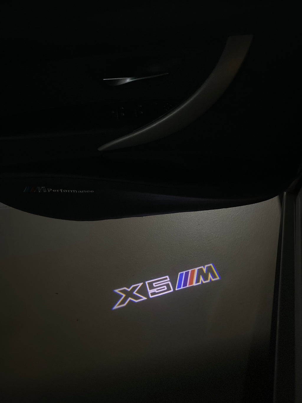 BMW X5M LOGO PROJECTOT LIGHTS (quantity 1 = 1 sets/2 door lights) Nr.6024q0t071