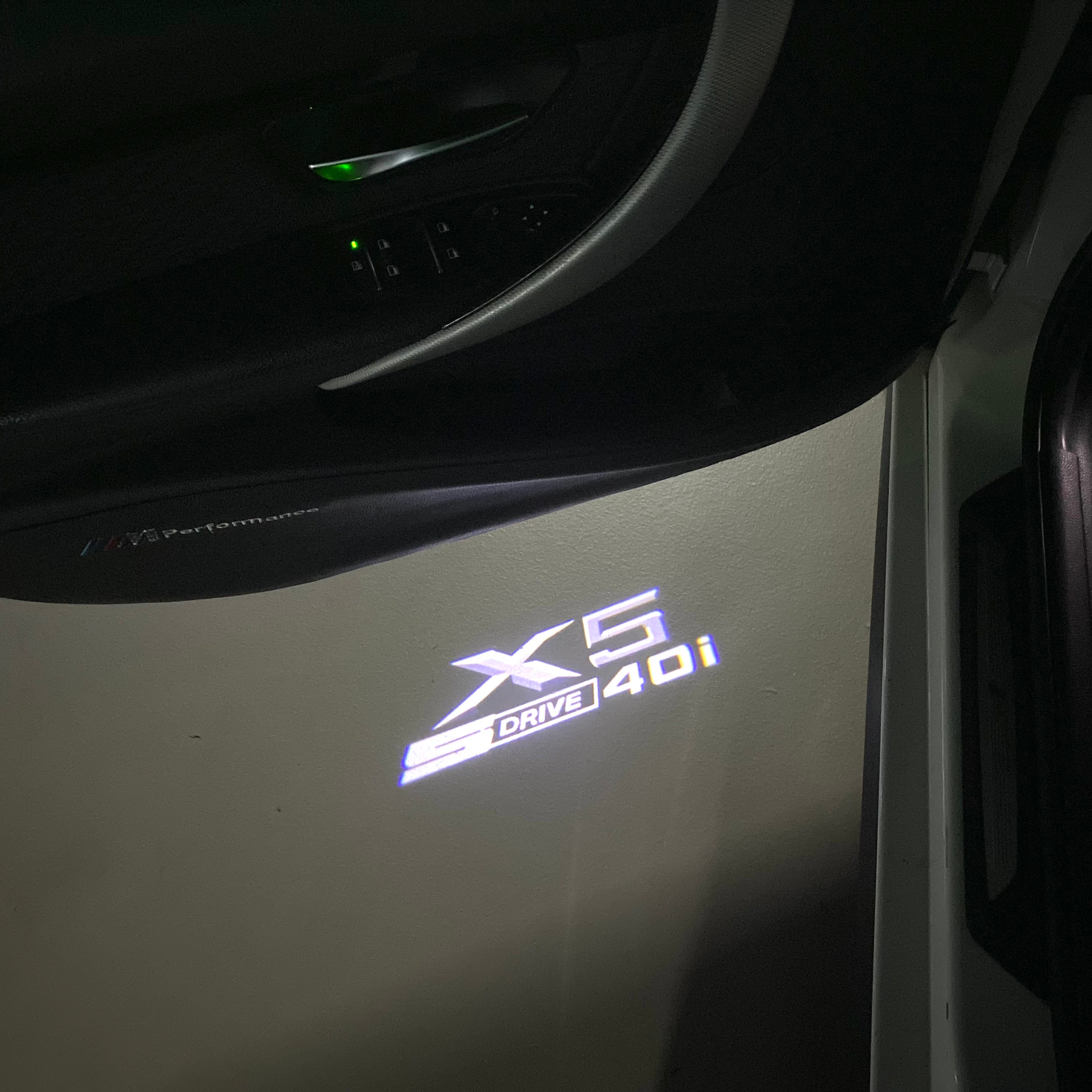 BMW X5  S drive 40i LOGO PROJECTOT LIGHTS (quantity 1 = 1 sets/2 door lights) Nr.6024q0t047