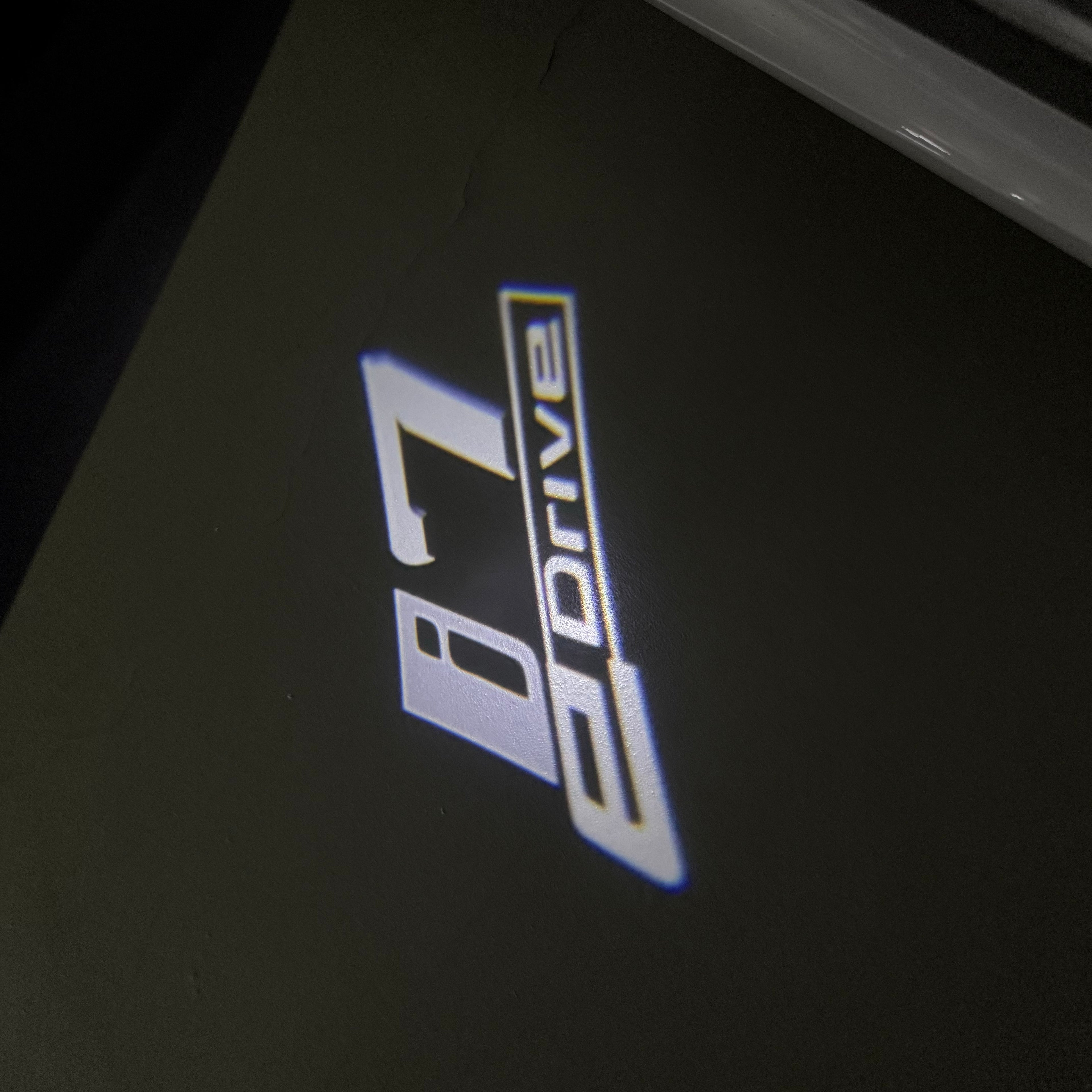 ÉCLAIRAGE DE PROJECTEUR BMW M3 LOGO Nr.24 (quantité 1 = 1 jeux / 2 feux de porte)