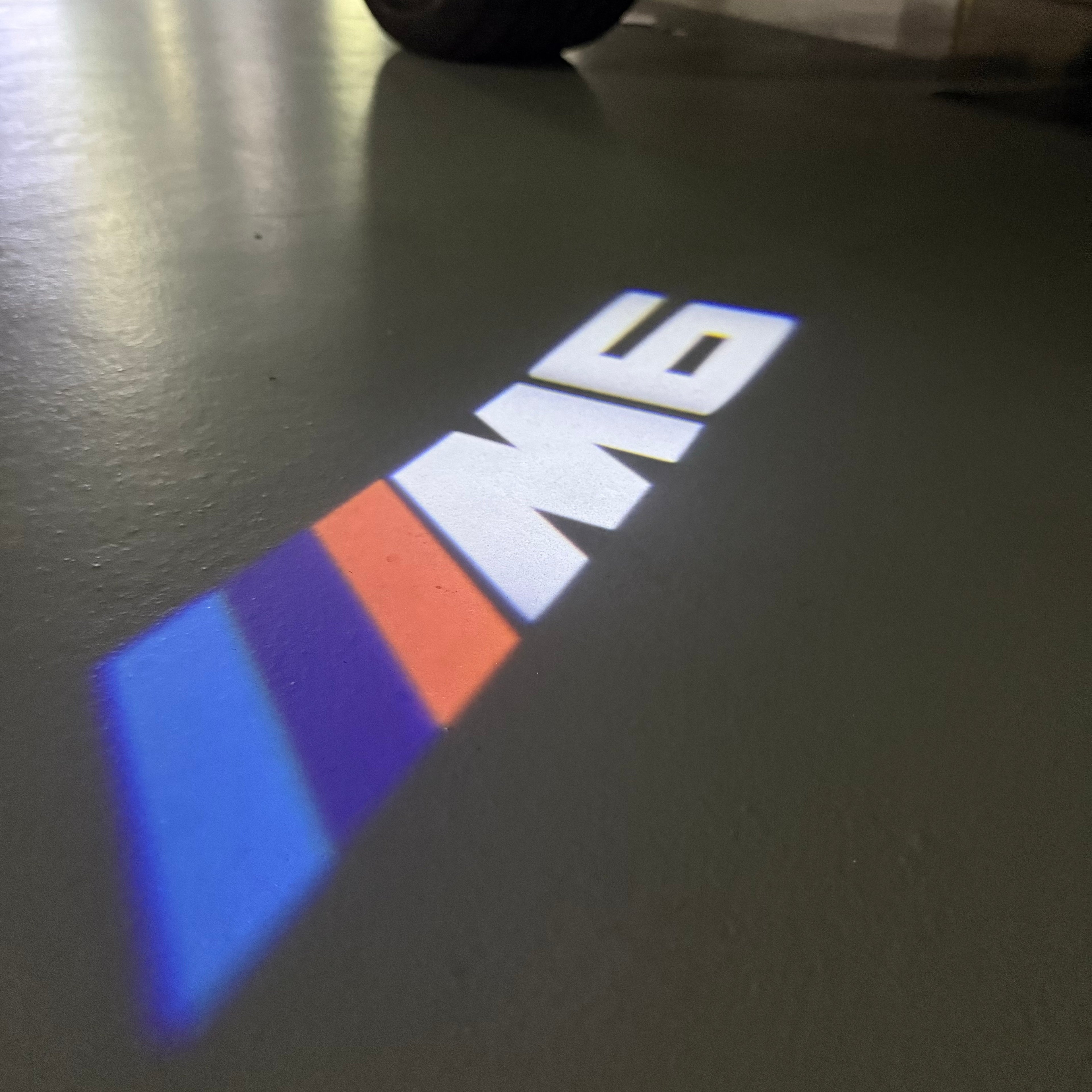 BMW M3 LOGO PROJECTOT LIGHTS Nr.24 (quantità 1 = 1 set/2 luci porta)