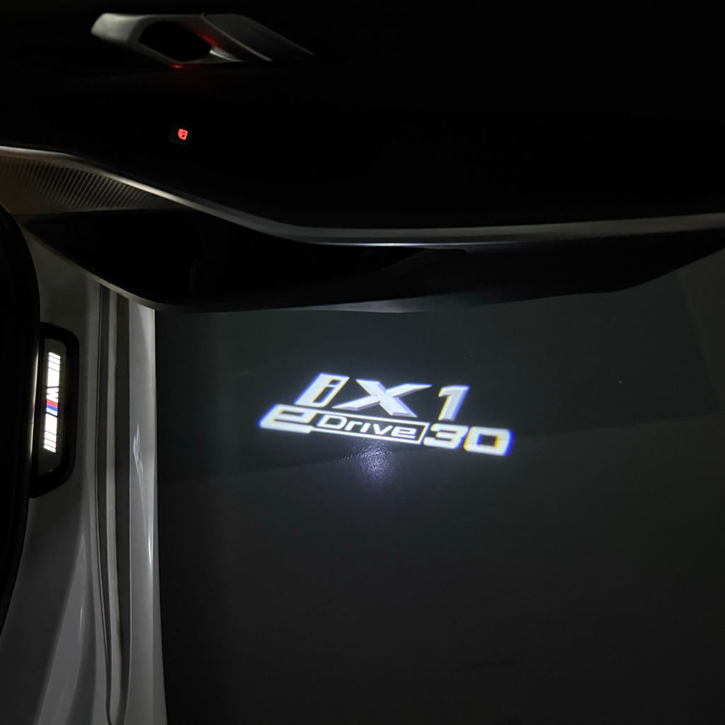 ÉCLAIRAGE DE PROJECTEUR BMW M3 LOGO Nr.24 (quantité 1 = 1 jeux / 2 feux de porte)