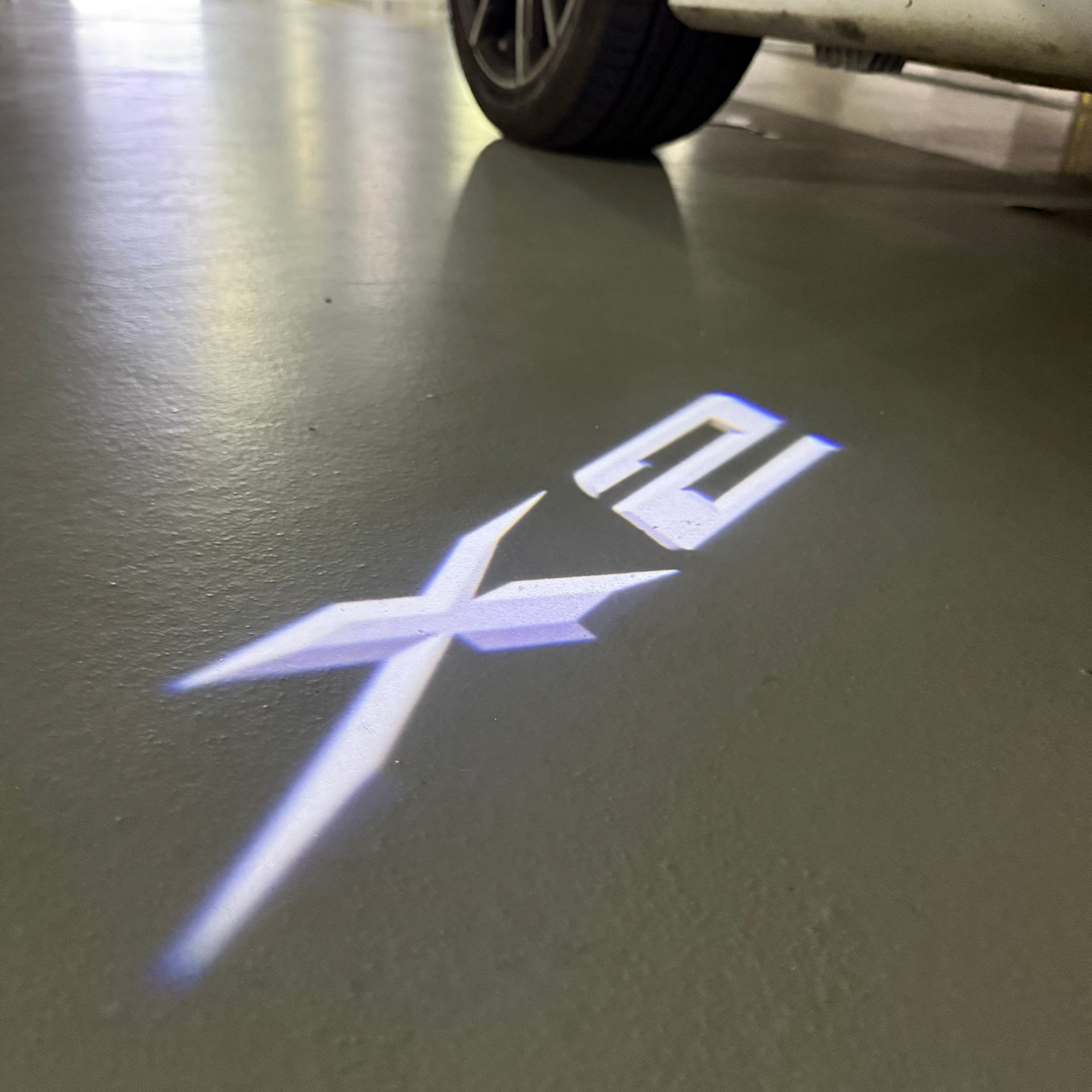ÉCLAIRAGE DE PROJECTEUR BMW M3 LOGO Nr.24 (quantité 1 = 1 jeux / 2 feux de porte)