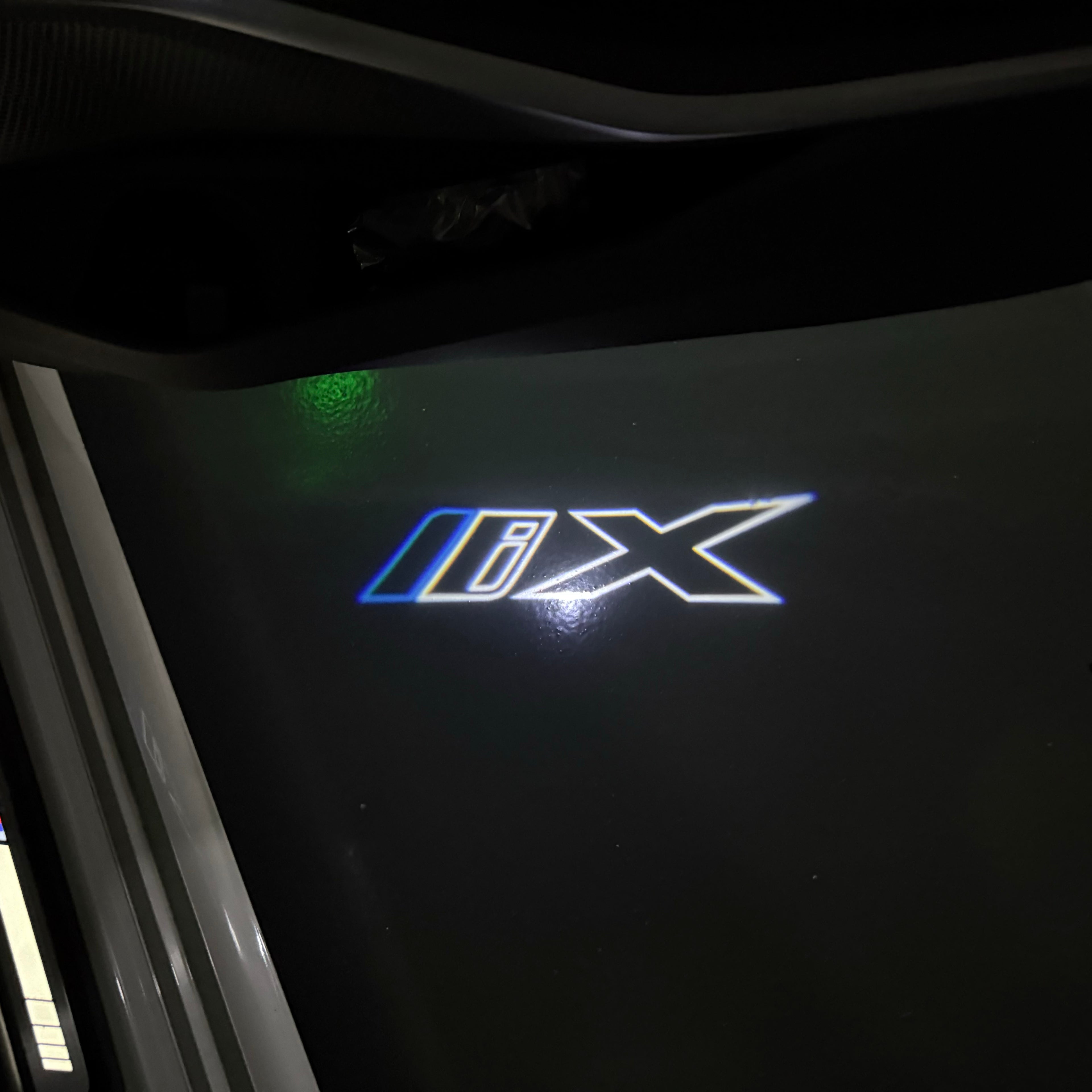 ÉCLAIRAGE DE PROJECTEUR BMW M3 LOGO Nr.24 (quantité 1 = 1 jeux / 2 feux de porte)