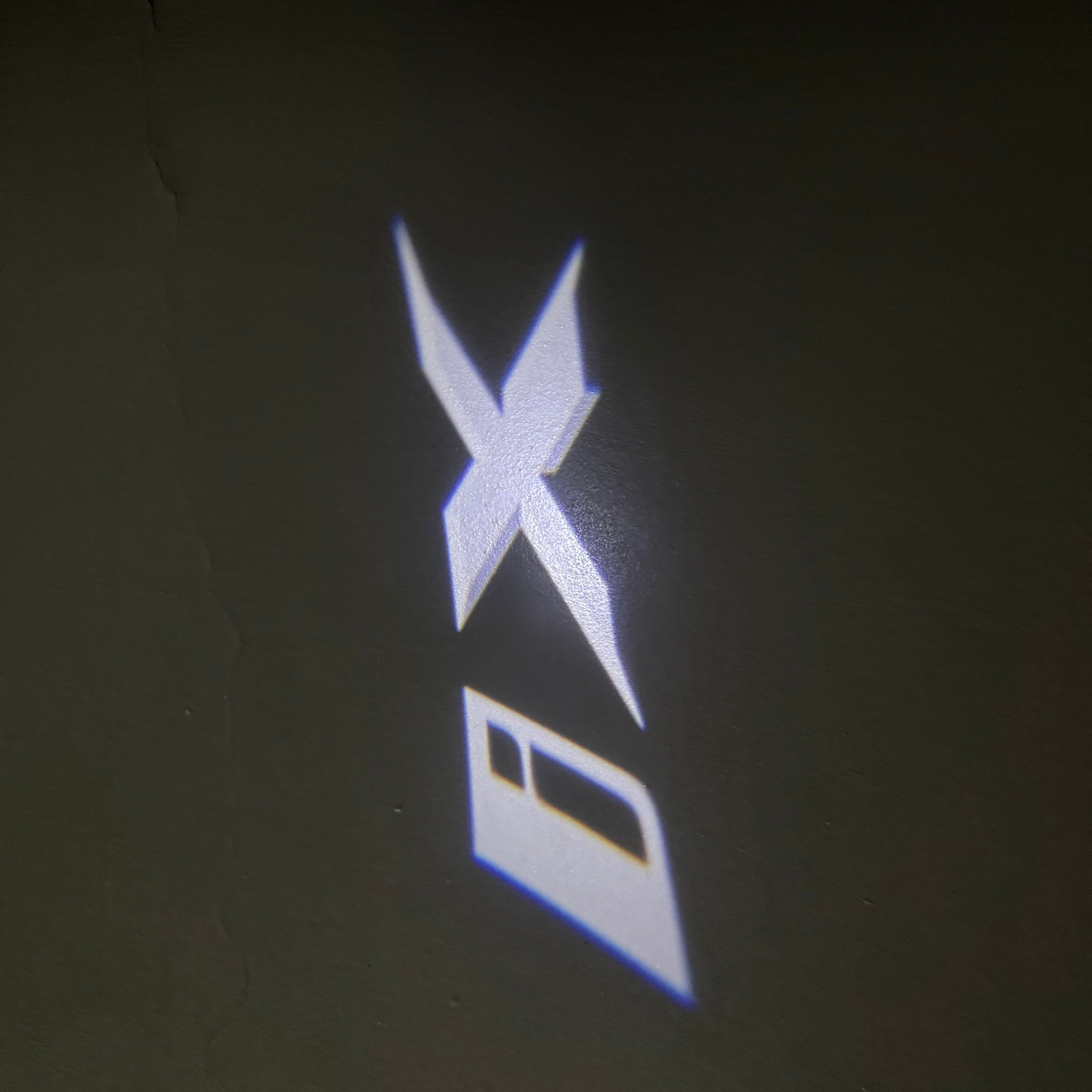 ÉCLAIRAGE DE PROJECTEUR BMW M3 LOGO Nr.24 (quantité 1 = 1 jeux / 2 feux de porte)