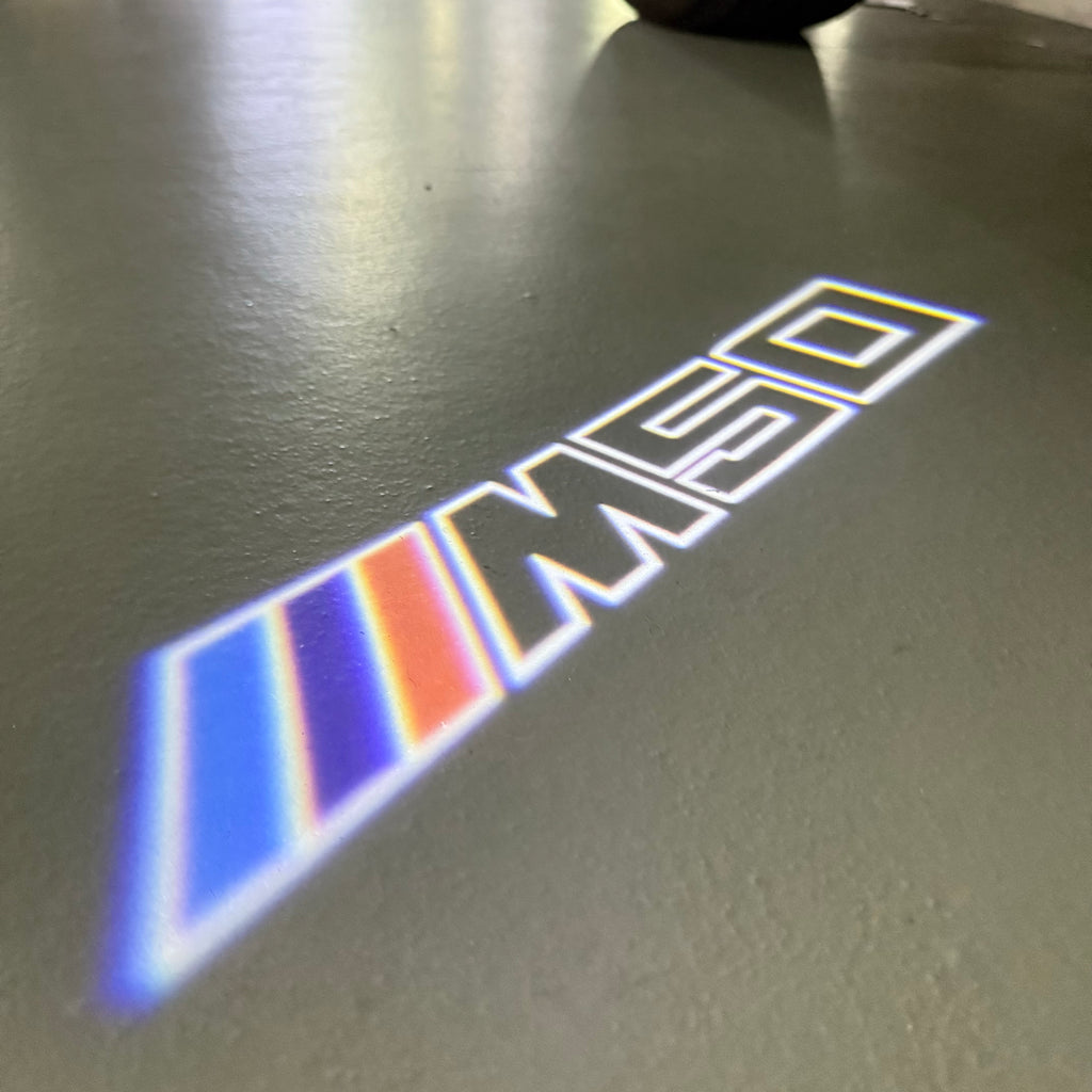 BMW M3 LOGO PROJECTOT LIGHTS Nr.24 (Menge 1 = 1 Sets/2 Türleuchten)