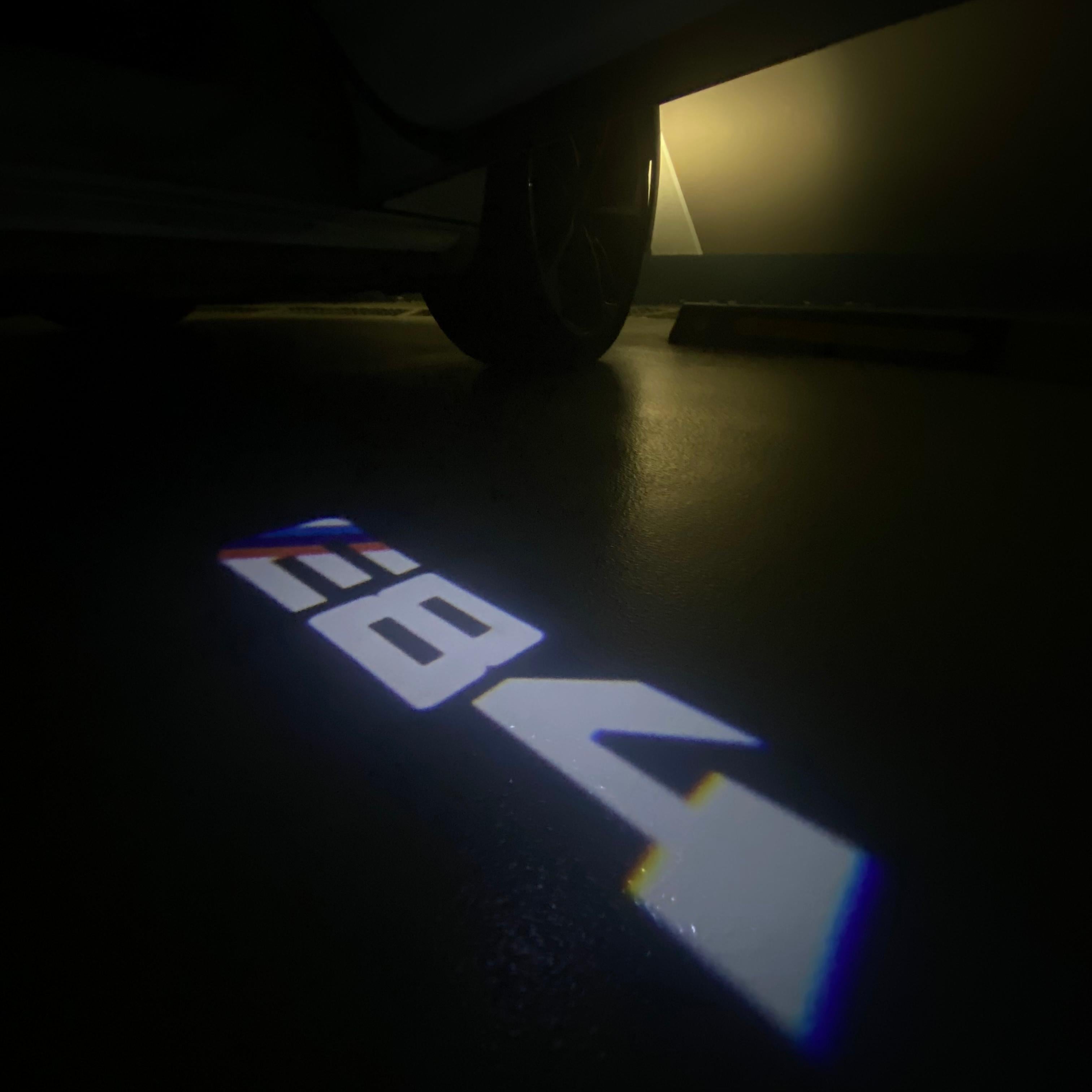 ÉCLAIRAGE DE PROJECTEUR BMW M3 LOGO Nr.24 (quantité 1 = 1 jeux / 2 feux de porte)