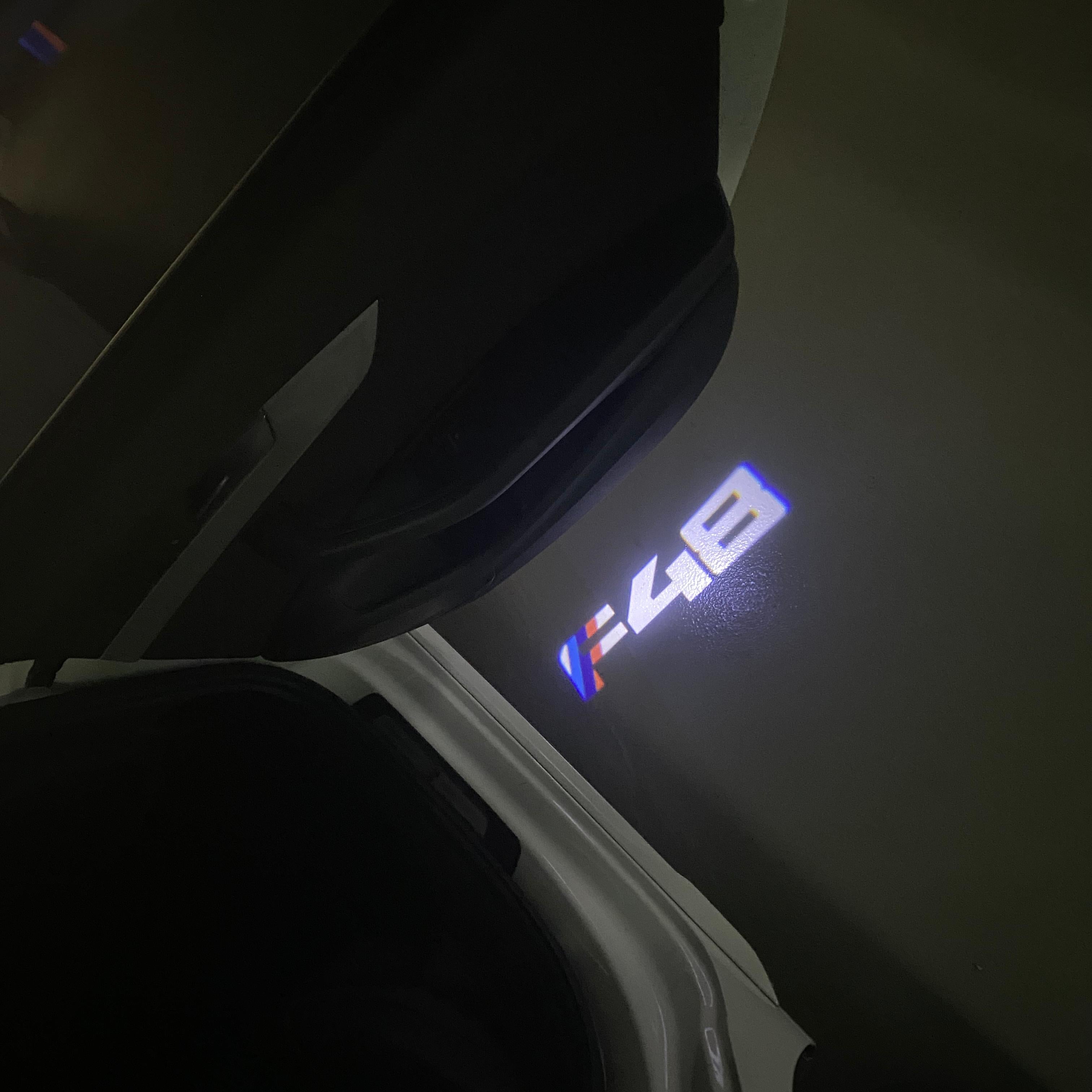 ÉCLAIRAGE DE PROJECTEUR BMW M3 LOGO Nr.24 (quantité 1 = 1 jeux / 2 feux de porte)