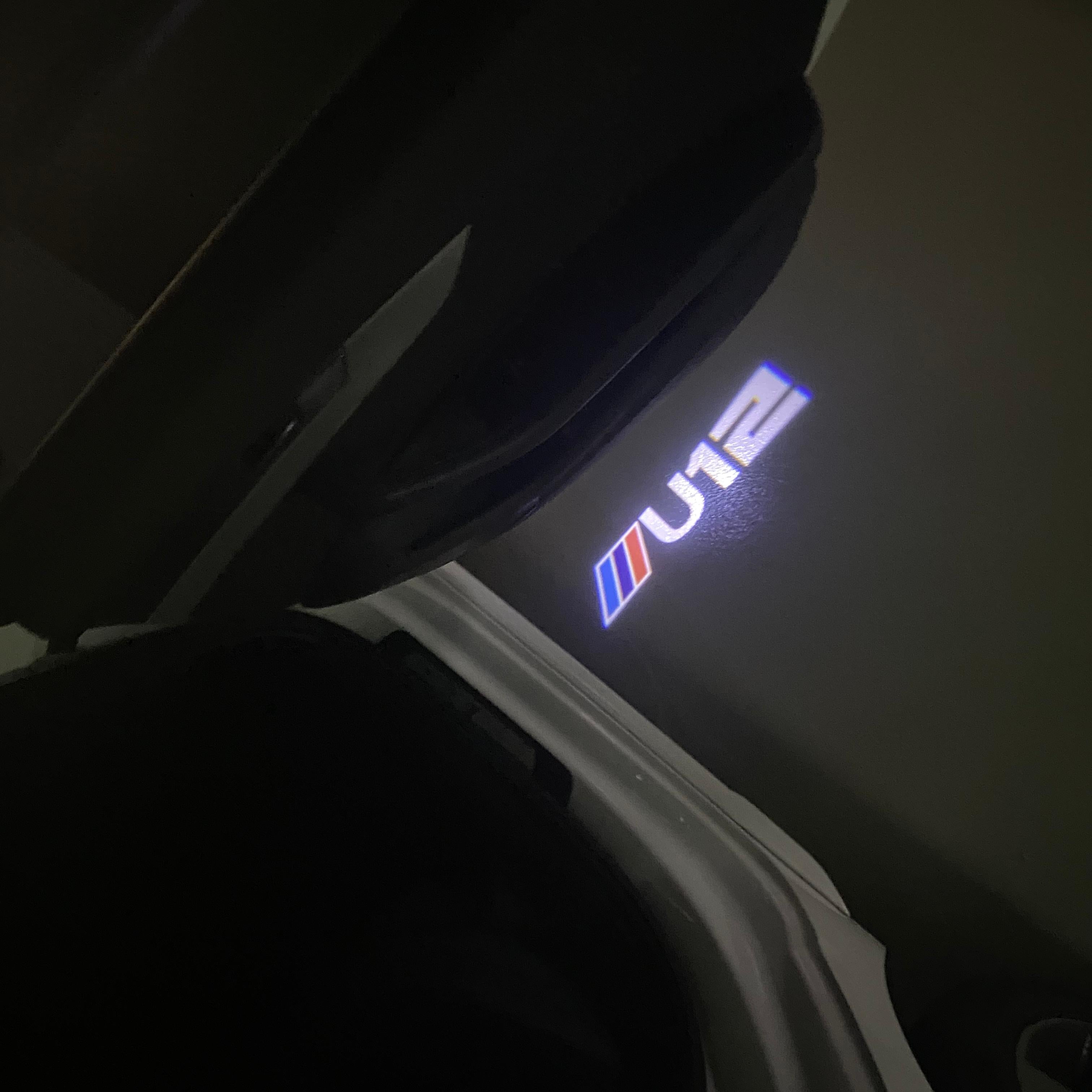 ÉCLAIRAGE DE PROJECTEUR BMW M3 LOGO Nr.24 (quantité 1 = 1 jeux / 2 feux de porte)