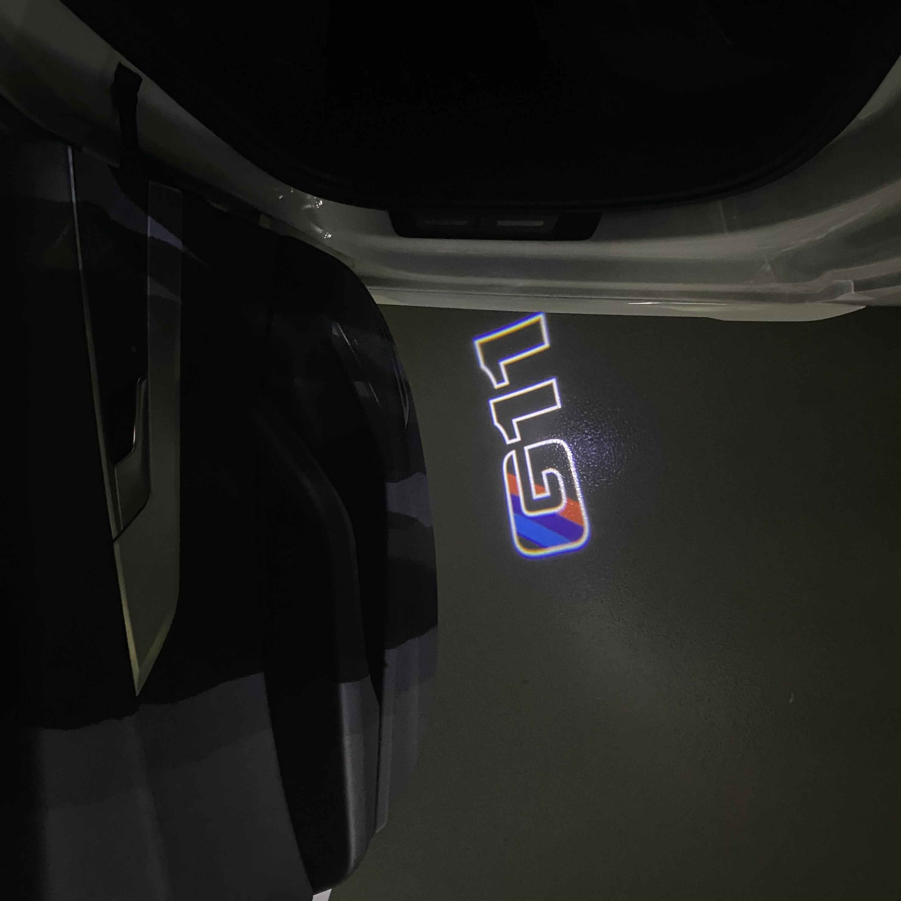 ÉCLAIRAGE DE PROJECTEUR BMW M3 LOGO Nr.24 (quantité 1 = 1 jeux / 2 feux de porte)