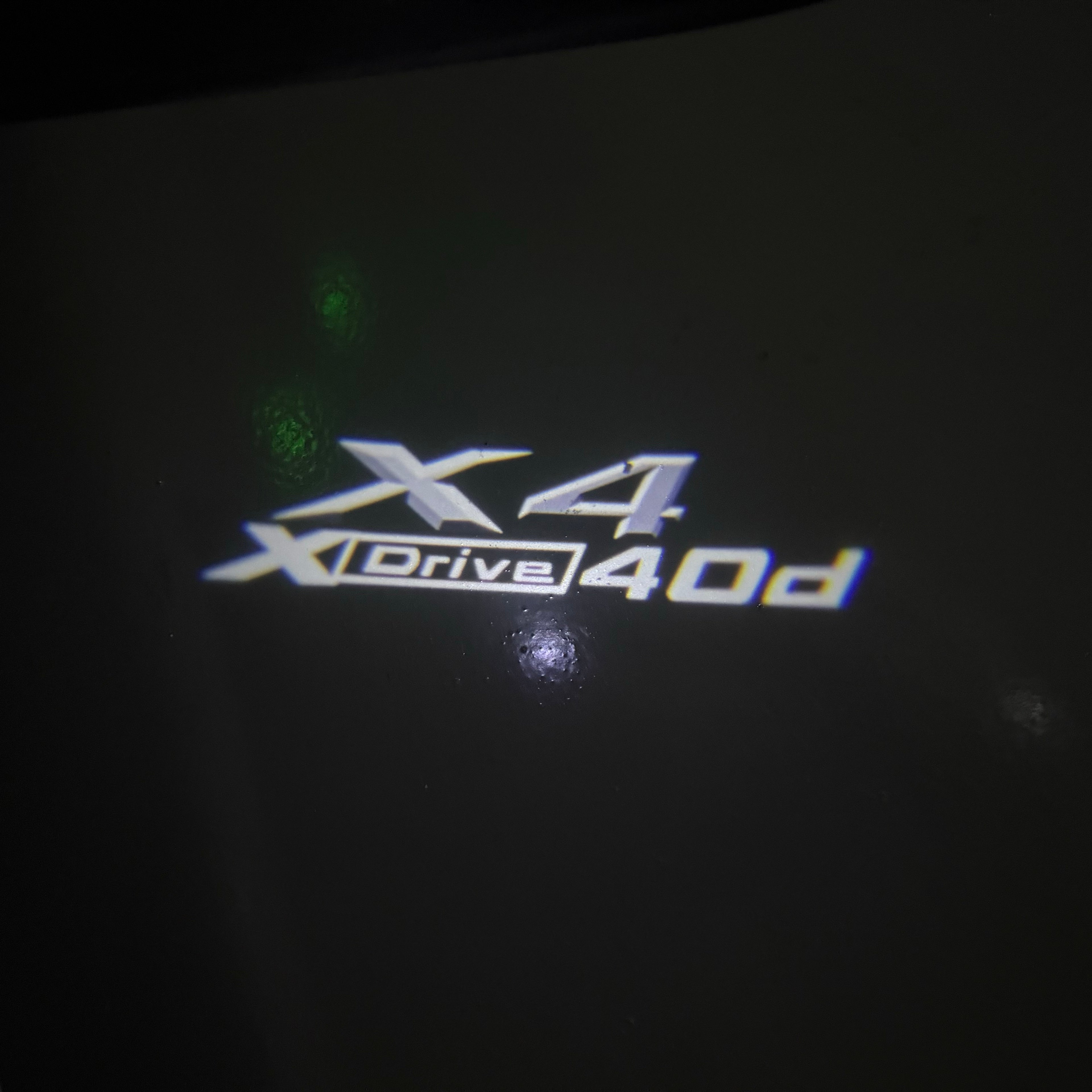 BMW M3 LOGO PROJECTOR LIGHTS Nr.24 (الكمية 1 = 1 مجموعة / 2 أضواء باب)