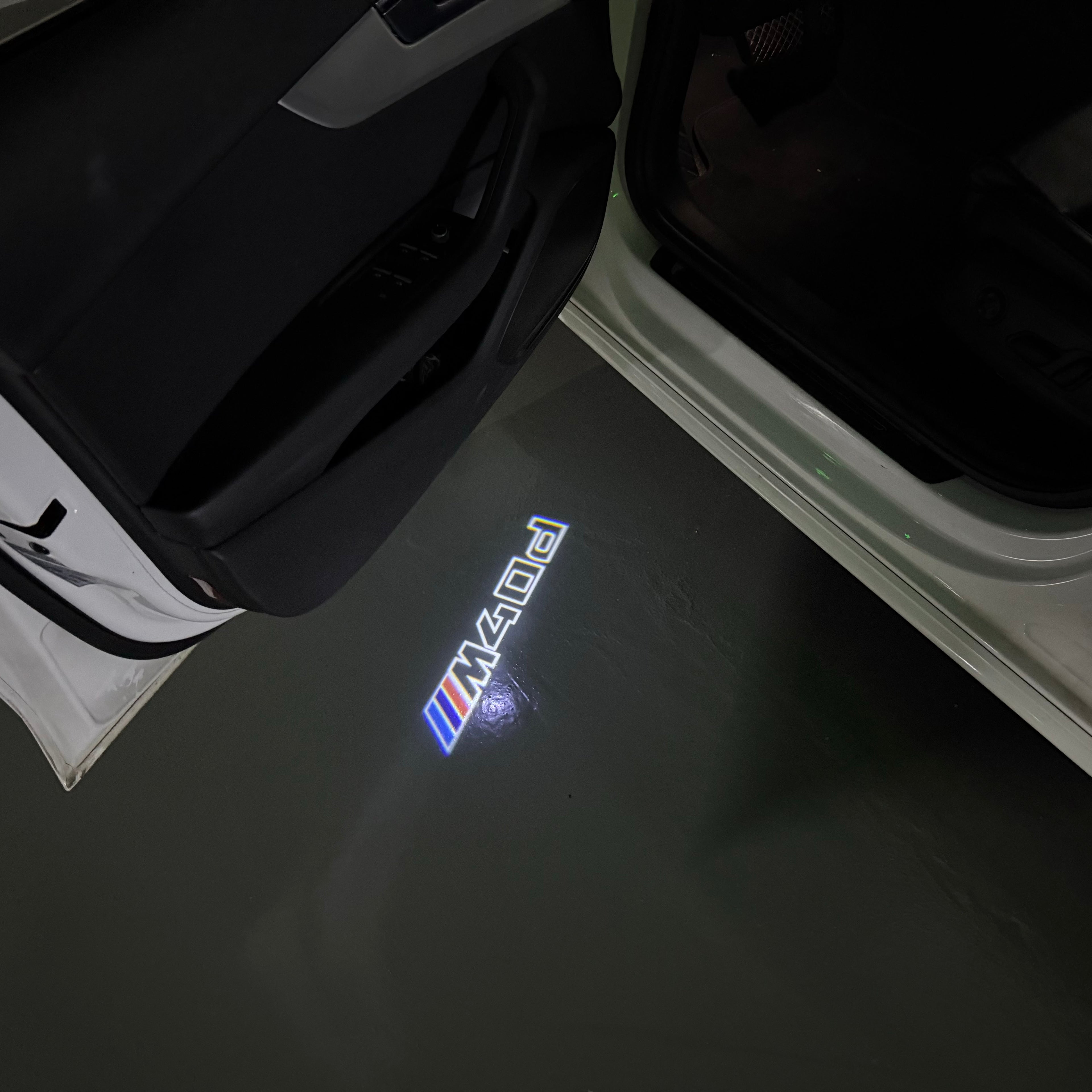BMW M3 LOGO PROJECTOT LIGHTS Nr.24 (quantità 1 = 1 set/2 luci porta)