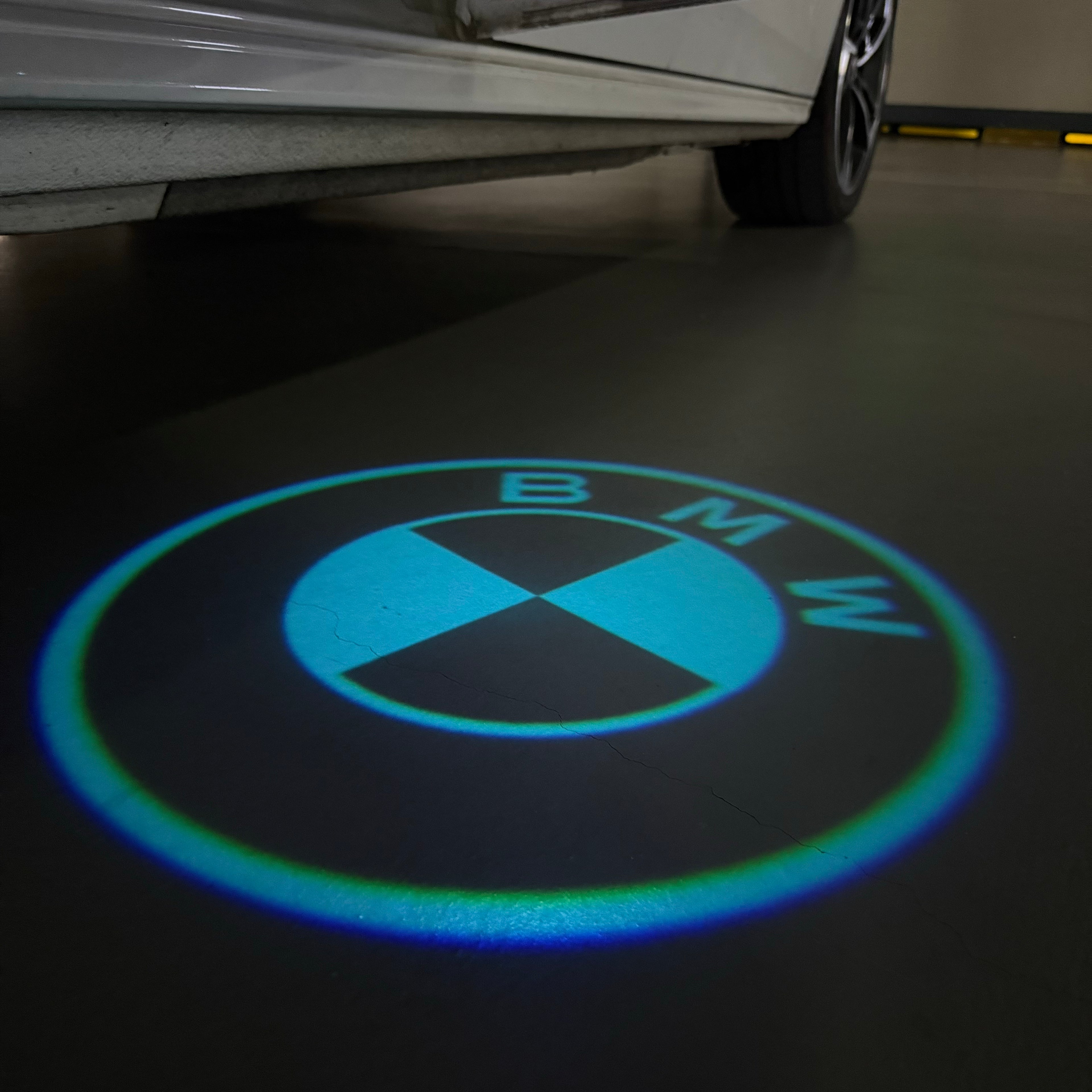 LUCES DE PROYECTOR DEL LOGOTIPO BMW M3 Nr.24 (cantidad 1 = 1 juegos / 2 luces de puerta)