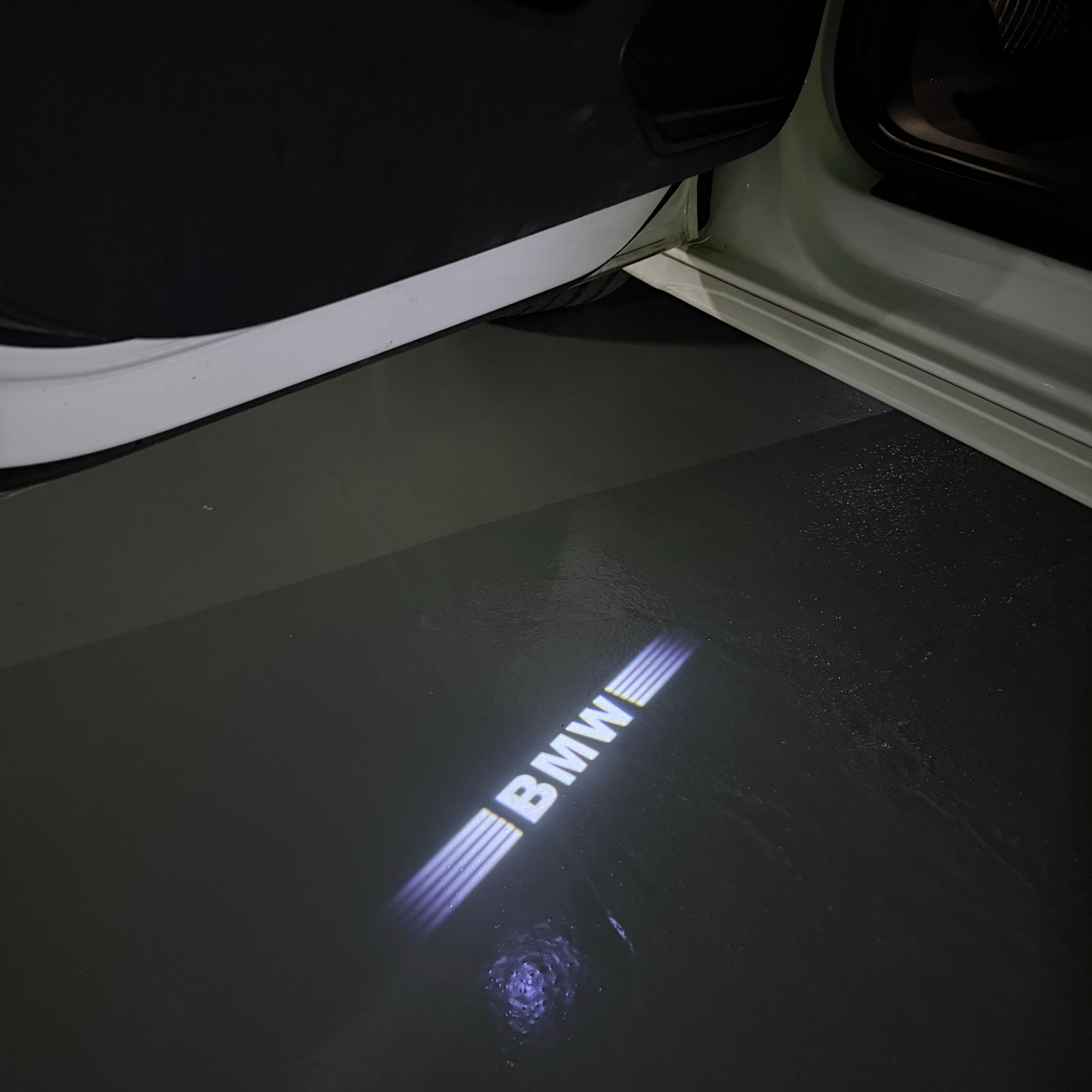 BMW LOGO PROJECTOT LIGHTS Nr.01 (quantité 1 = 1 ensemble/2 feux de porte)