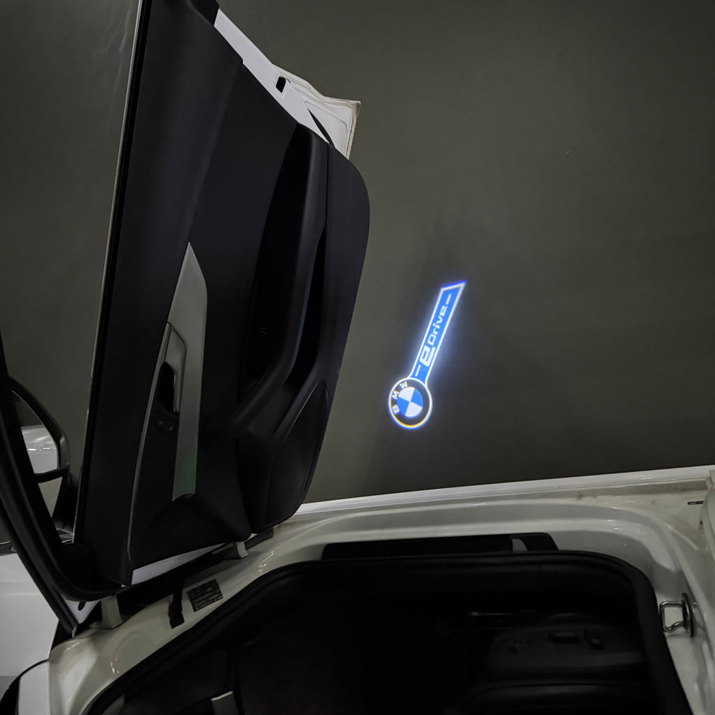 BMW M3 LOGO PROJECTOR LIGHTS Nr.24 (الكمية 1 = 1 مجموعة / 2 أضواء باب)
