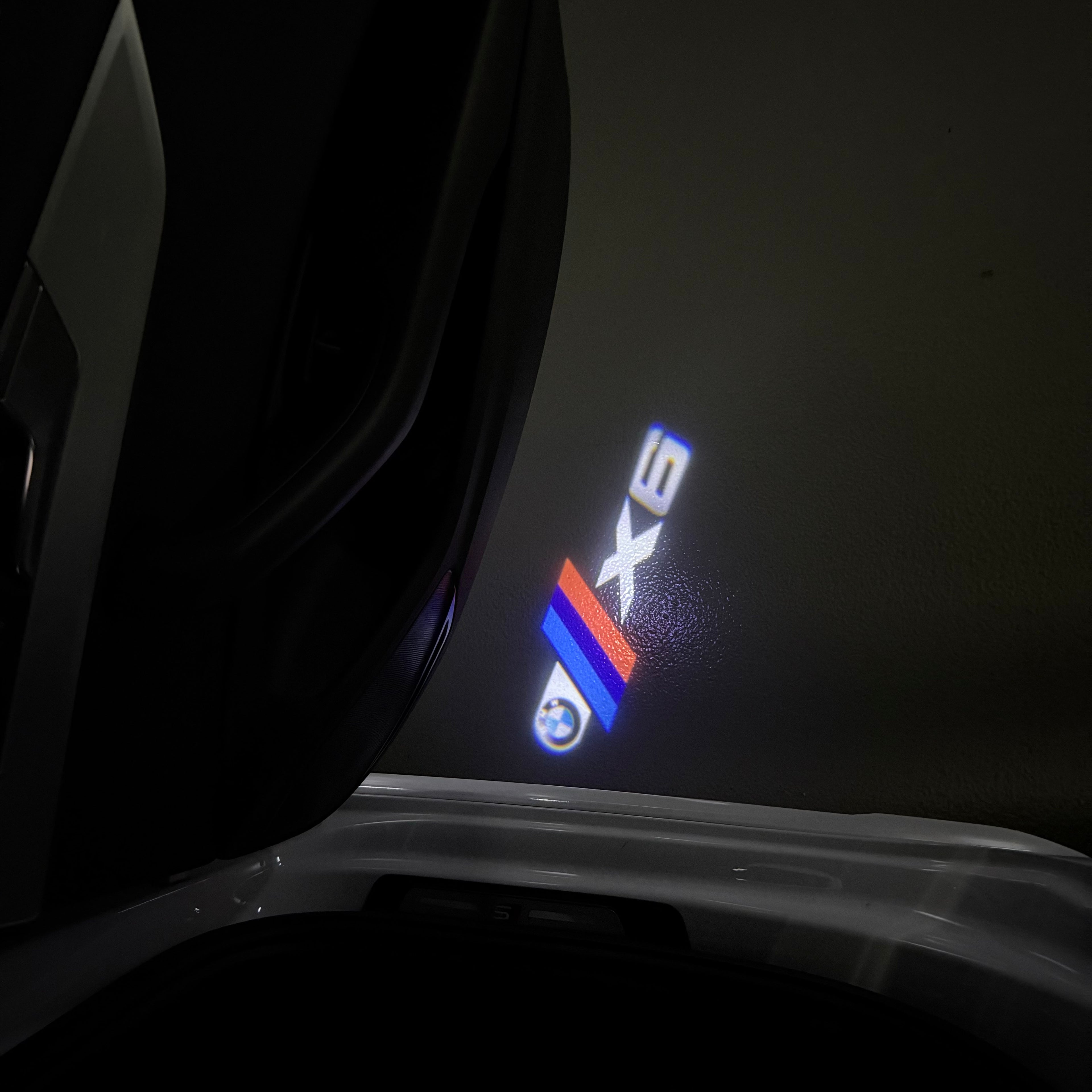 BMW  X6  LOGO PROJECTOT LIGHTS (quantity 1 = 1 sets/2 door lights) Nr.6024q0t053