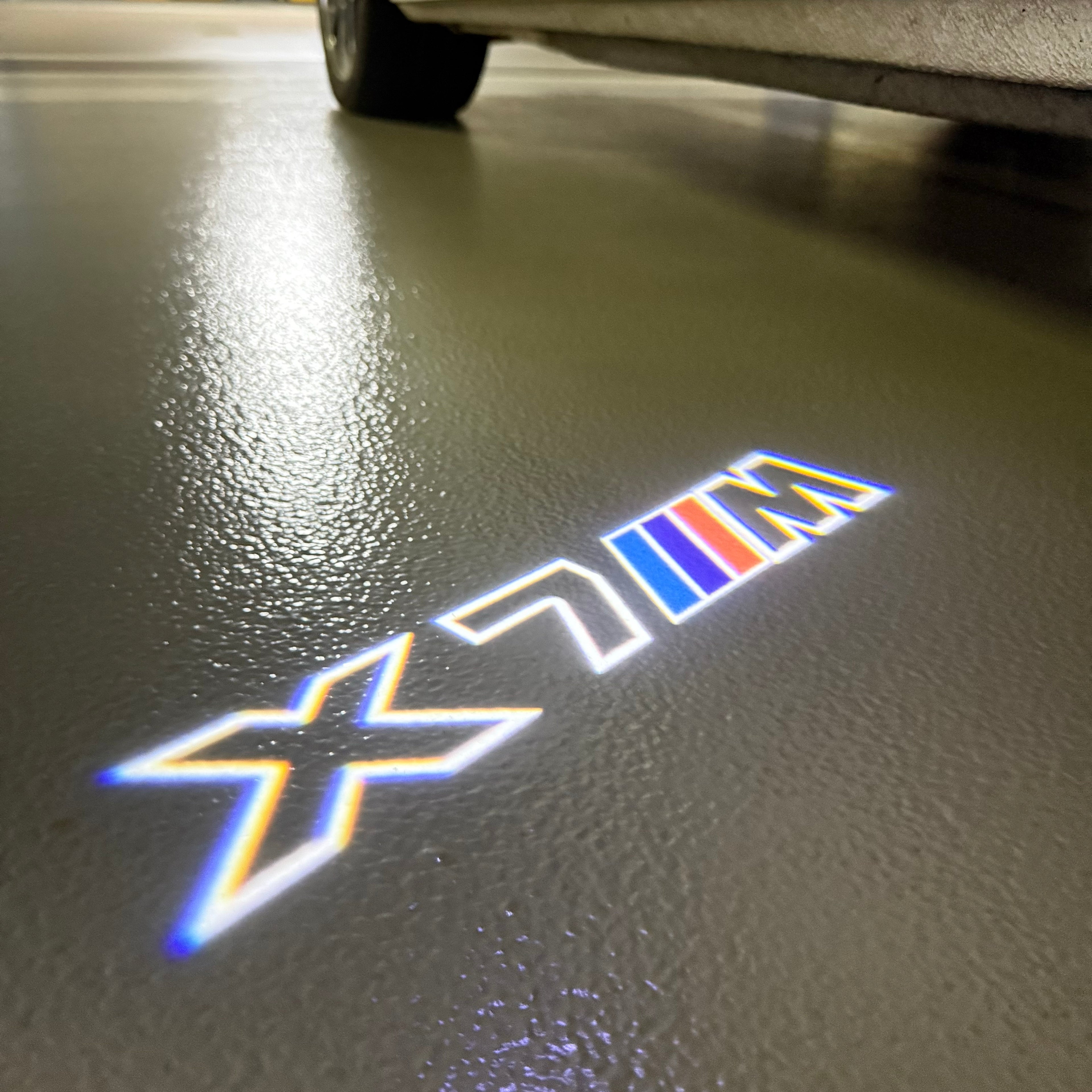 LUCES DE PROYECTOR DEL LOGOTIPO BMW M3 Nr.24 (cantidad 1 = 1 juegos / 2 luces de puerta)