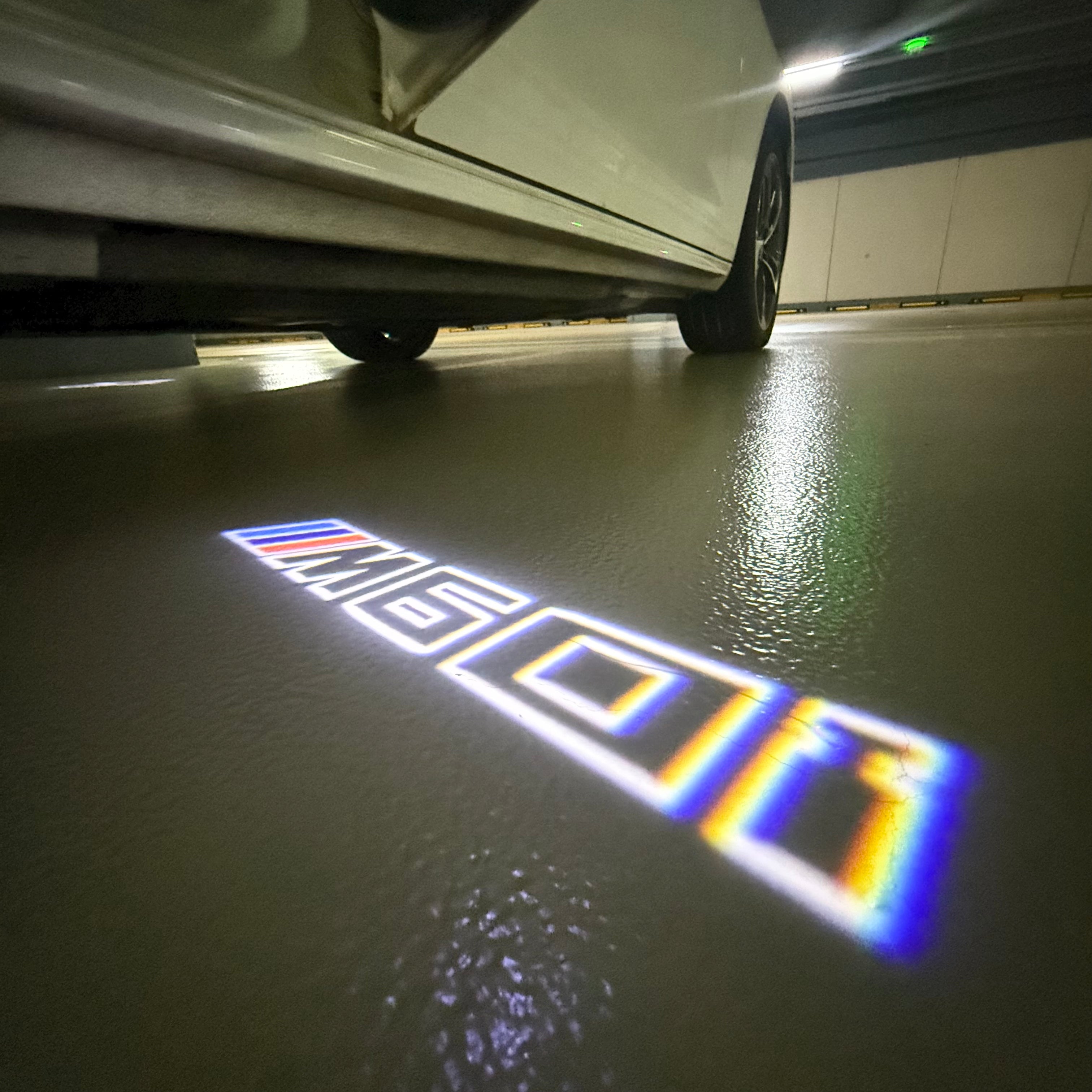 BMW M3 LOGO PROJECTOT LIGHTS Nr.24 (Menge 1 = 1 Sets/2 Türleuchten)