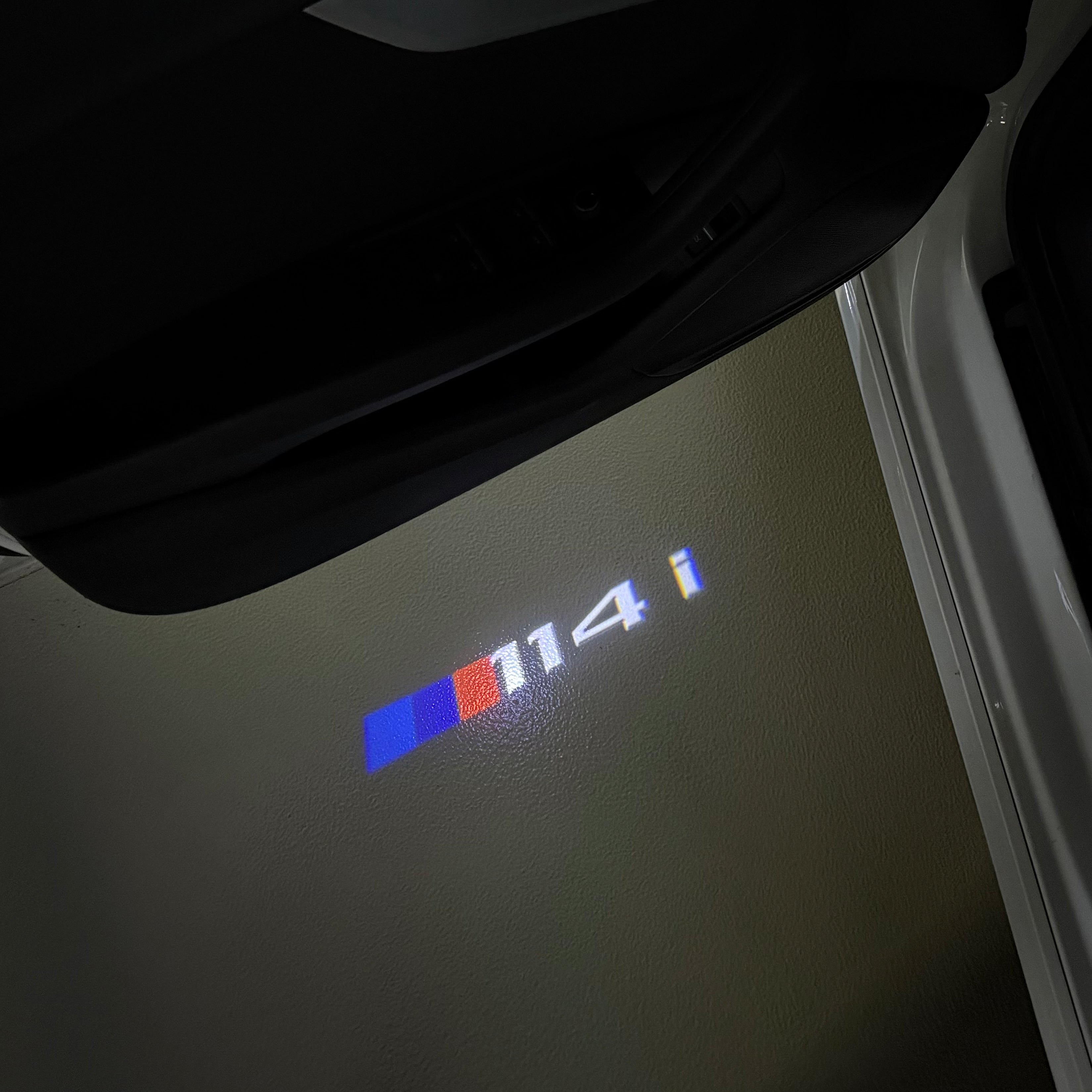 BMW M3 LOGO PROJECTOT LIGHTS Nr.24 (Menge 1 = 1 Sets/2 Türleuchten)