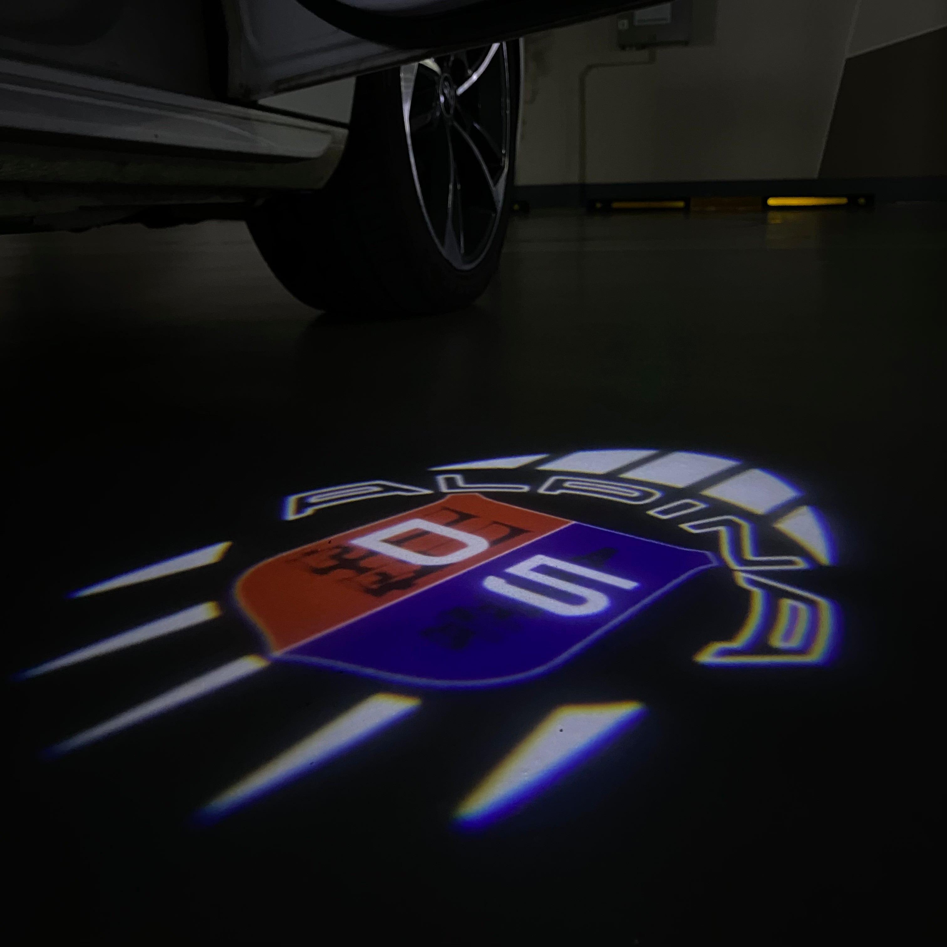ALPINA D5 LOGO PROJECTOT LIGHTS  (quantity 1 = 1 sets/2 door lights) Nr.07A19