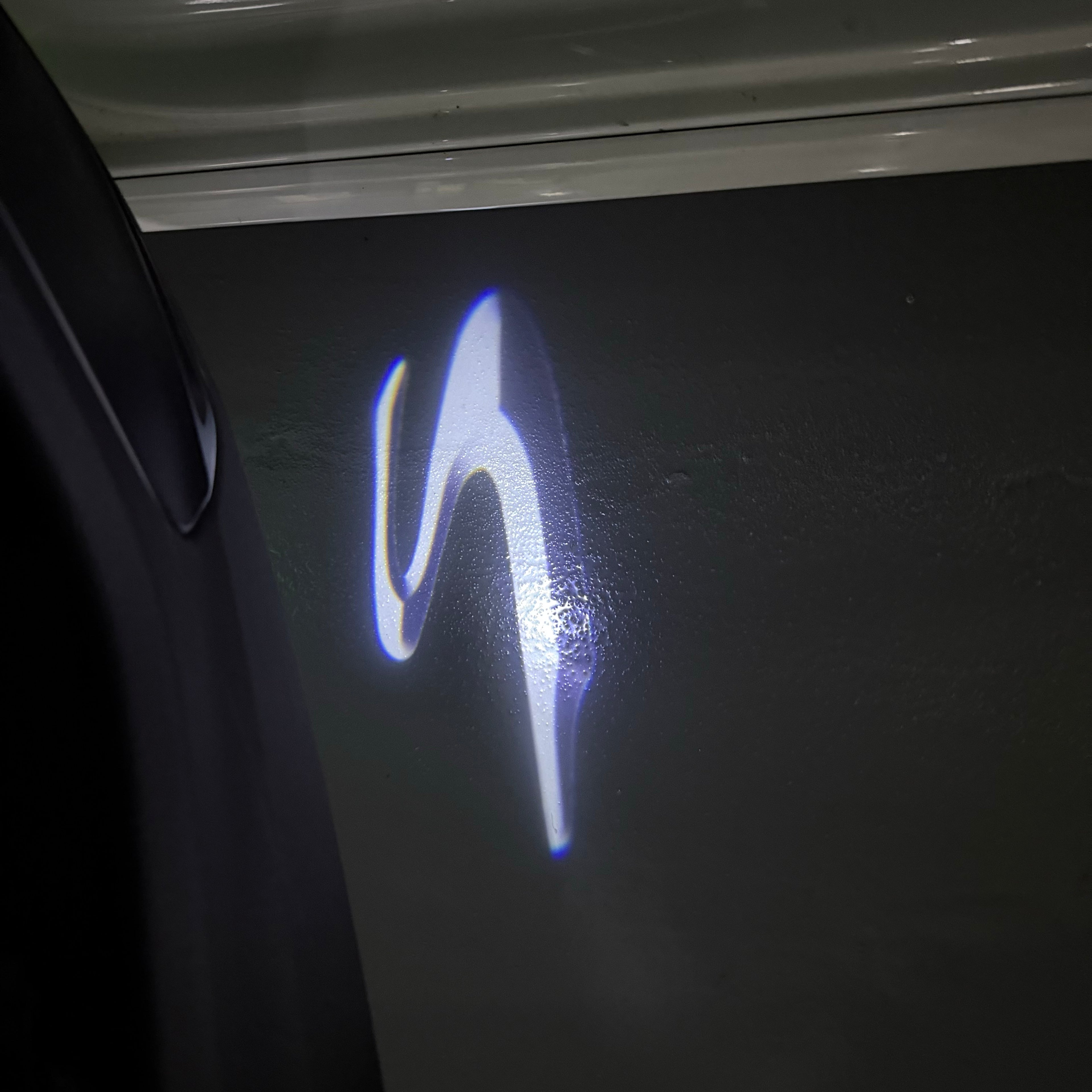 Toyota LOGO PROJECROTR LIGHTS Nr.02 (quantité 1 = 1 ensembles / 2 feux de porte)