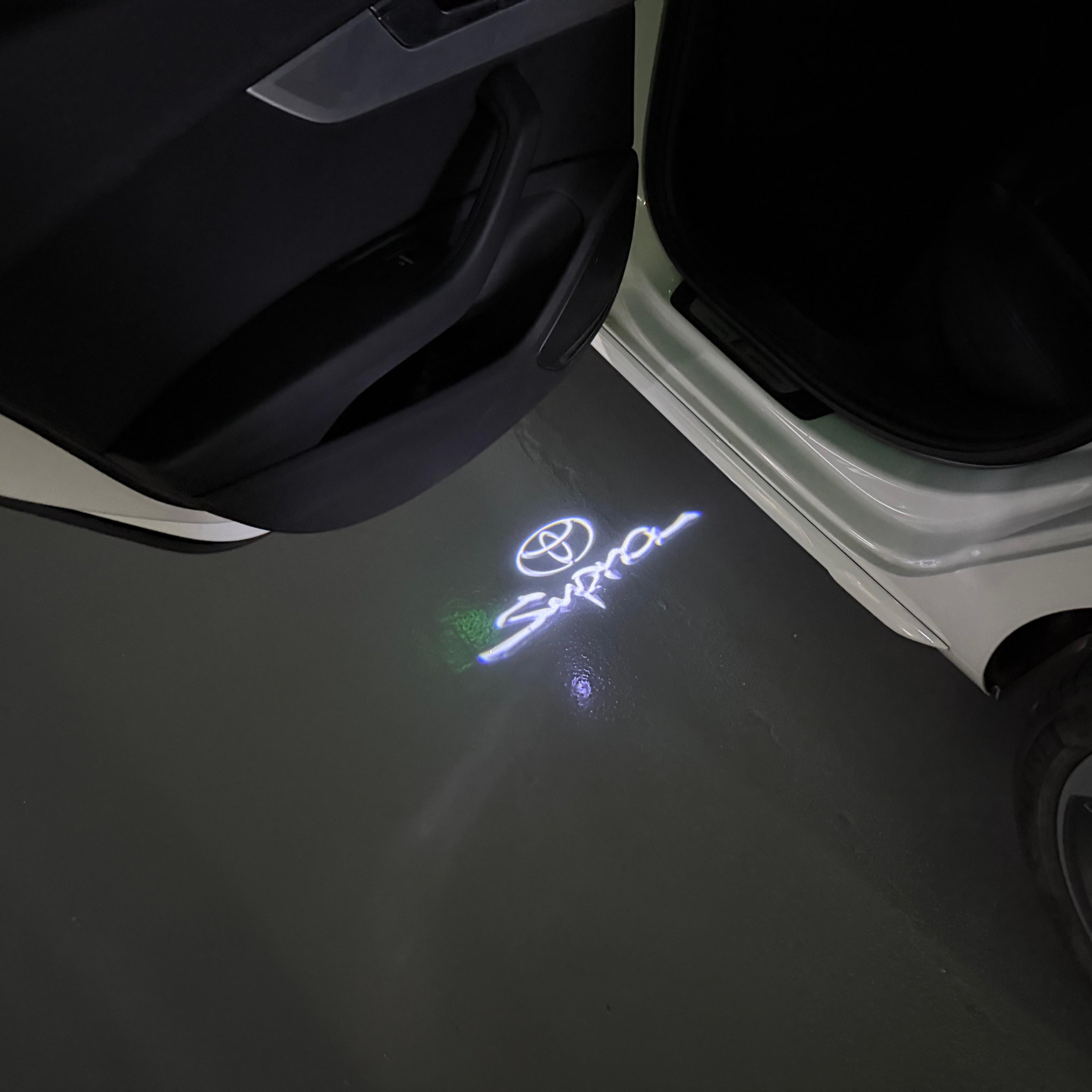 Toyota LOGO PROJECROTR LIGHTS Nr.02 (quantité 1 = 1 ensembles / 2 feux de porte)