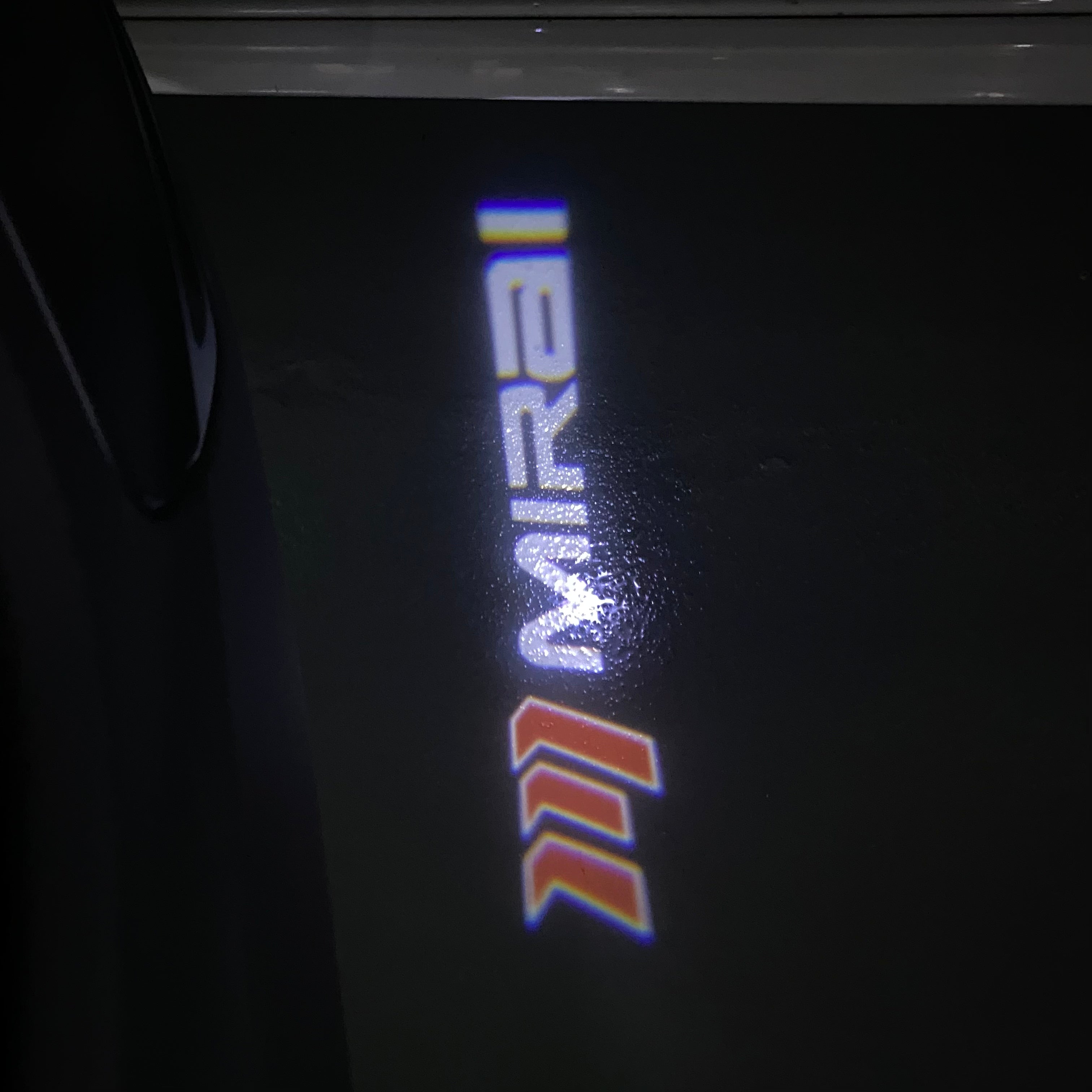 Toyota LOGO PROJECROTR LIGHTS Nr.02 (quantité 1 = 1 ensembles / 2 feux de porte)