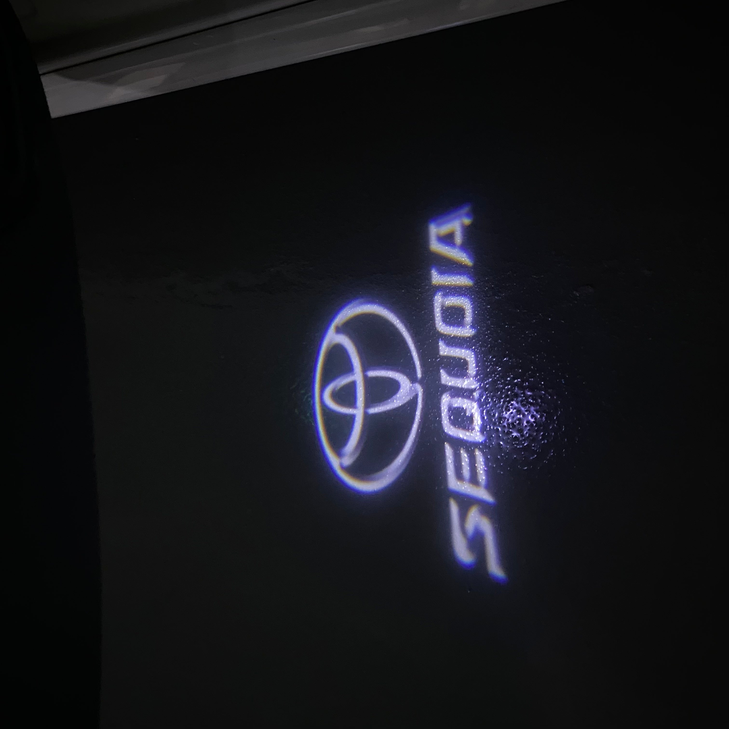 Toyota LOGO PROJECTOR LIGHTS Nr.02 (Anzahl 1 = 1 Sätze / 2 Türlichter)