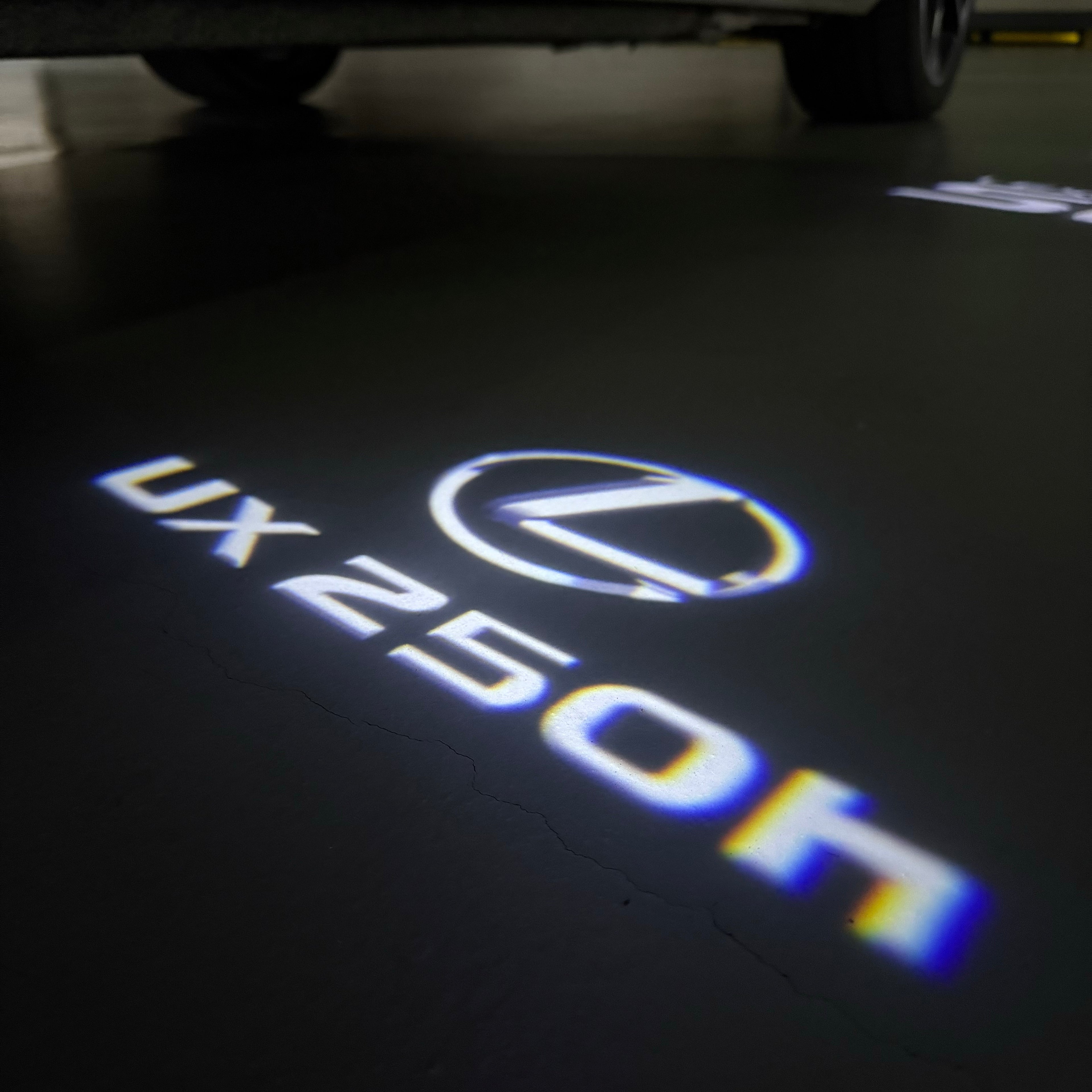 LEXUS  UX 250h LOGO PROJECROTR LIGHTS (quantity 1 = 1 sets/2 door lights)Nr.01a2