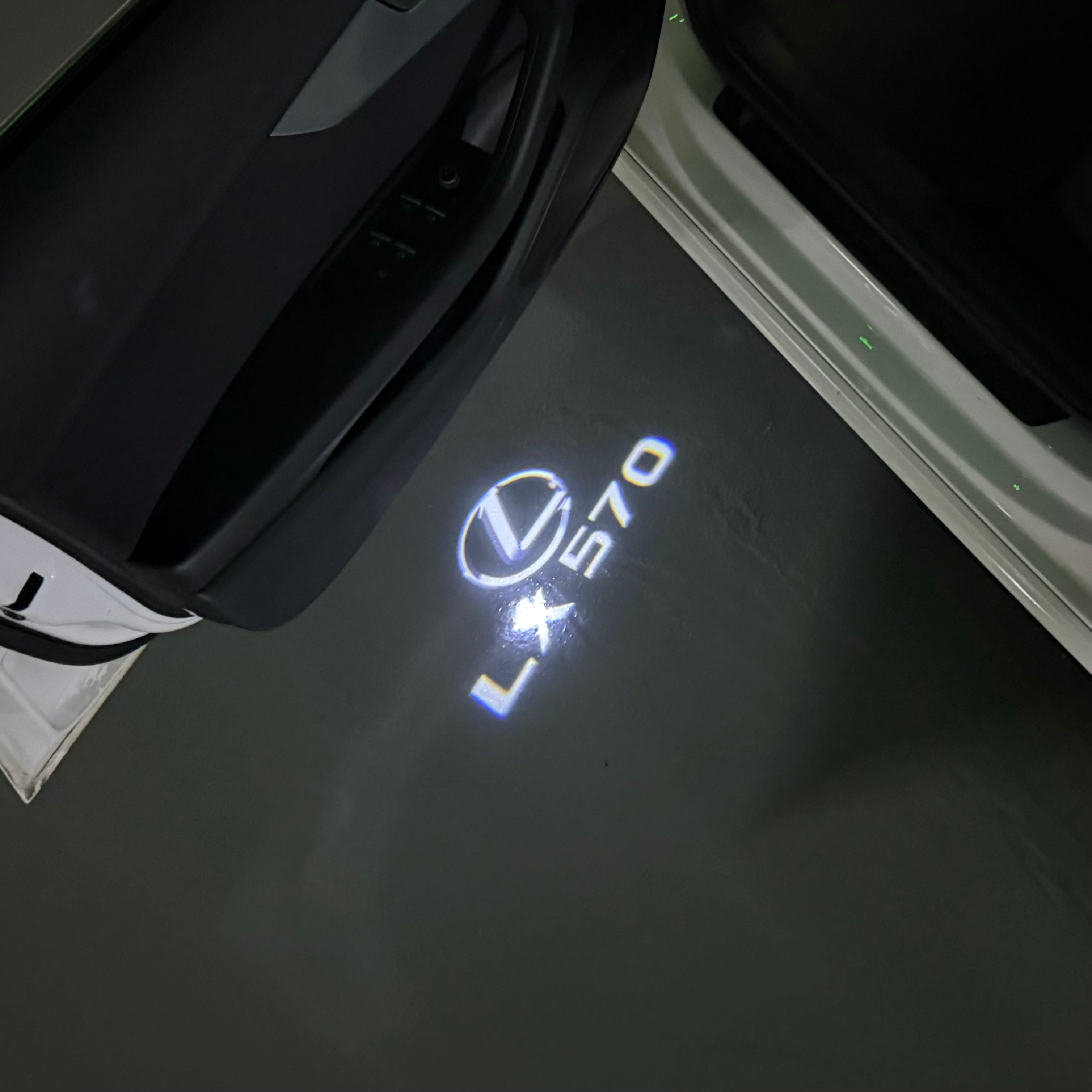 LEXUS LOGO PROJECROTR LIGHTS Nr.01 (quantità 1 = 1 set / 2 luci porta)