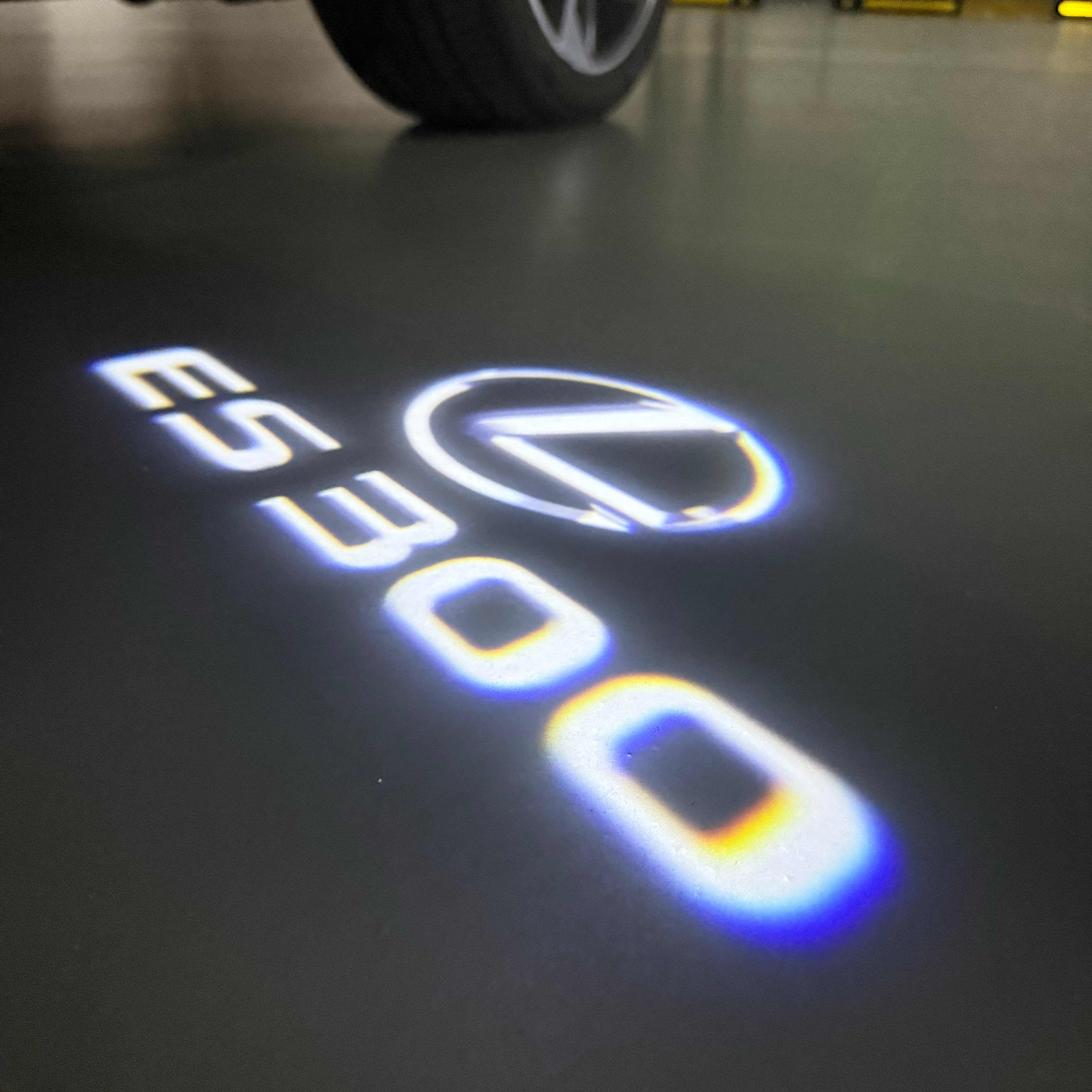 LEXUS  ES 300 LOGO PROJECROTR LIGHTS (quantity 1 = 1 sets/2 door lights)Nr.01a84