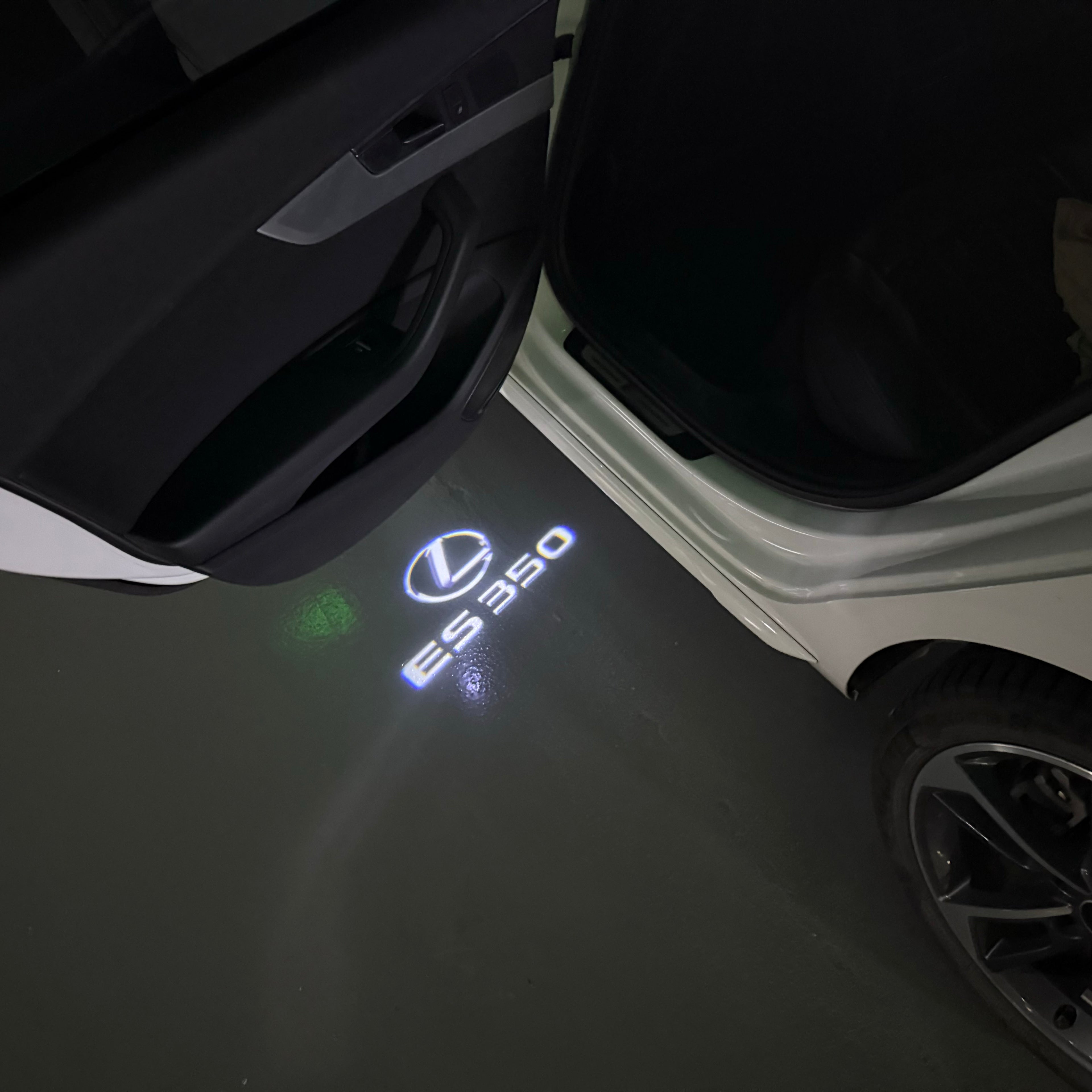 LEXUS   ES 350 LOGO PROJECROTR LIGHTS (quantity 1 = 1 sets/2 door lights)Nr.01a83