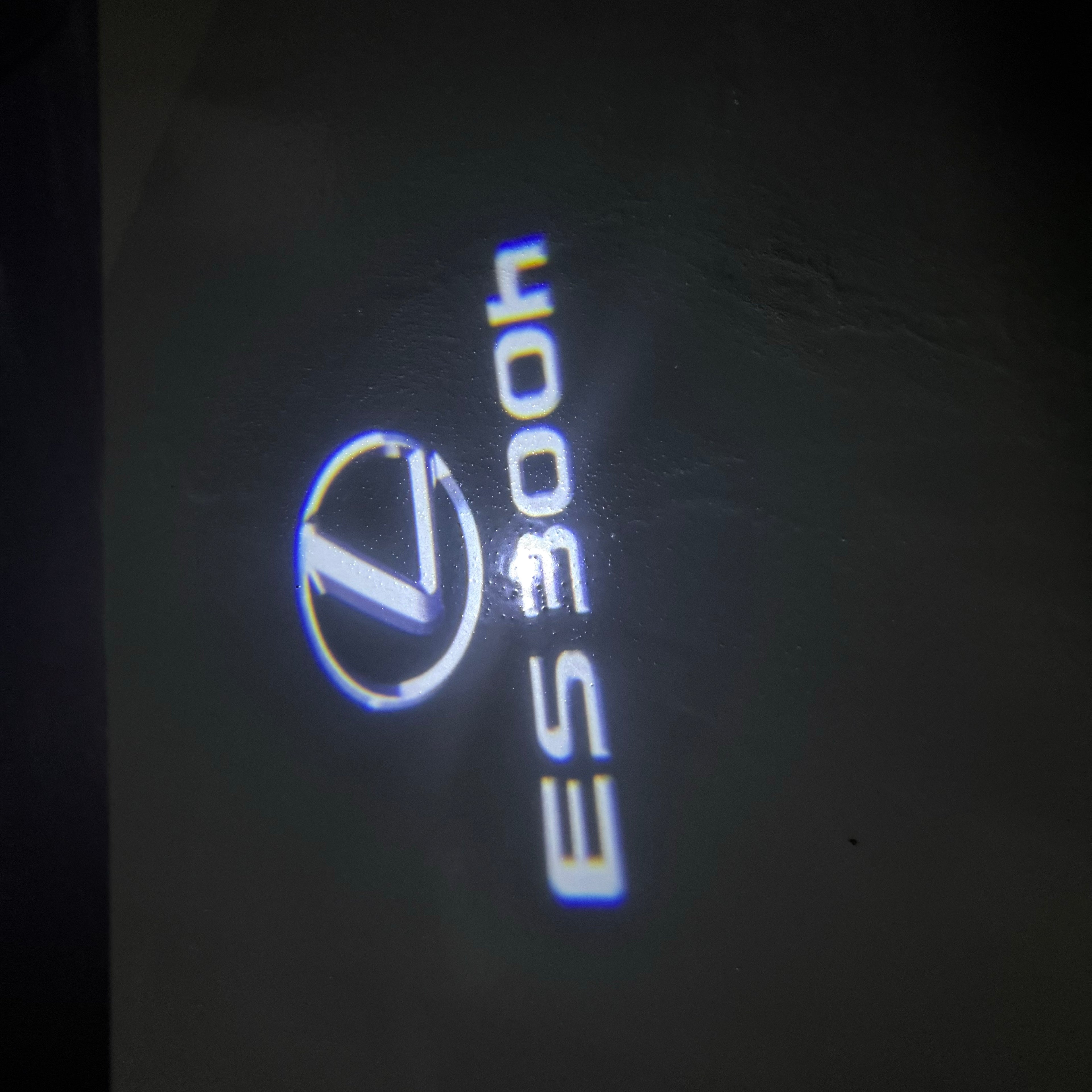 LEXUS  ES 300h LOGO PROJECROTR LIGHTS (quantity 1 = 1 sets/2 door lights)Nr.01a81