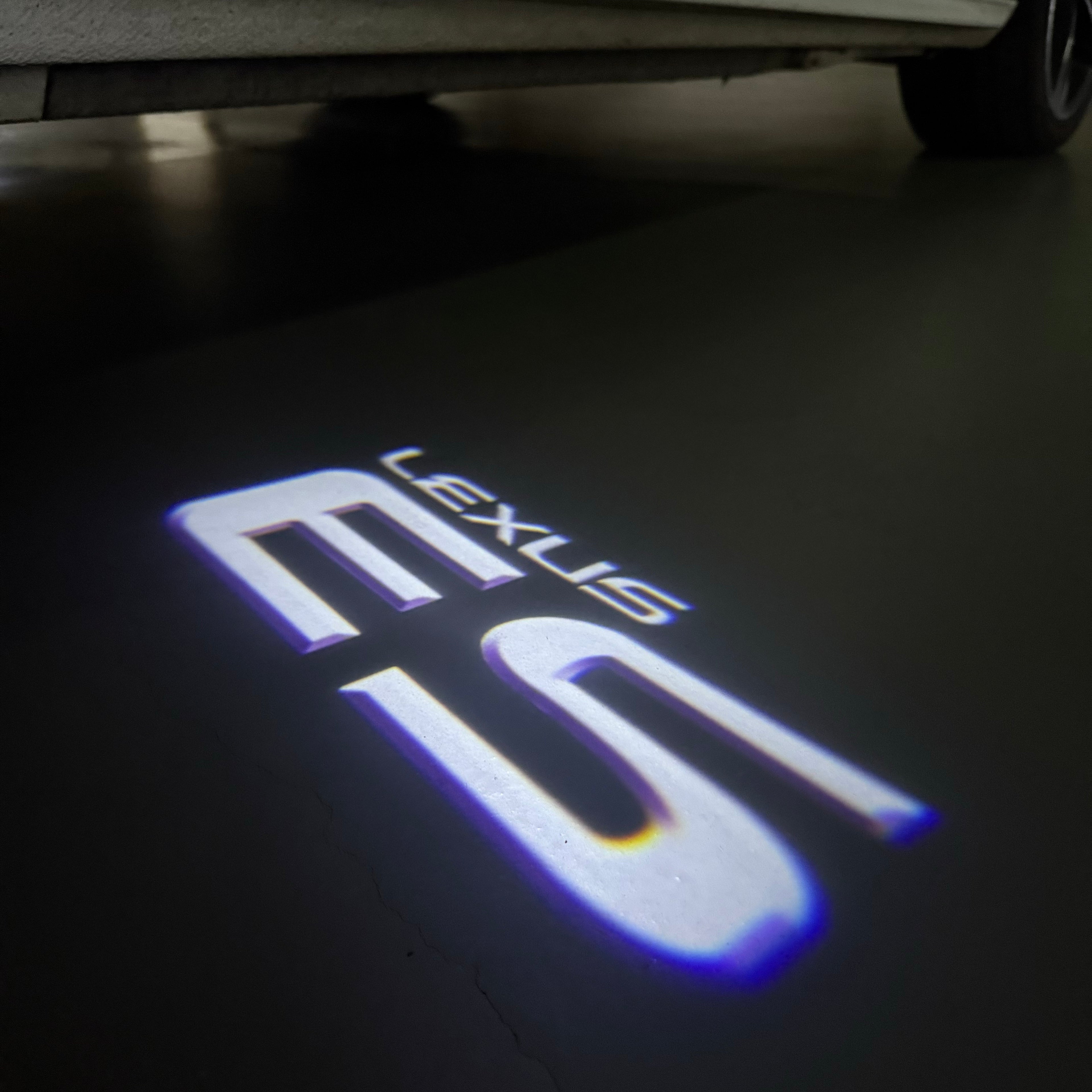 LEXUS ES LOGO PROJECROTR LIGHTS (quantity 1 = 1 sets/2 door lights)Nr.01a80