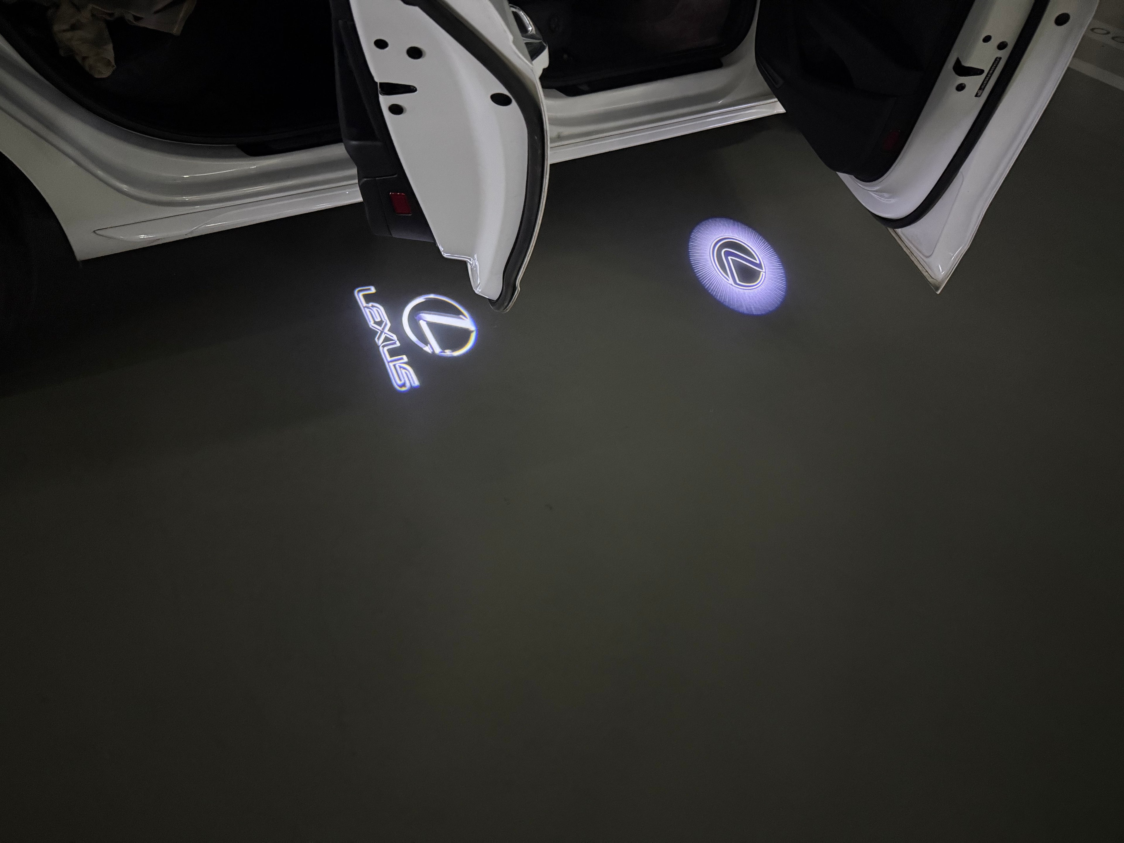 LEXUS LOGO PROJECROTR LIGHTS Nr.01 (quantità 1 = 1 set / 2 luci porta)
