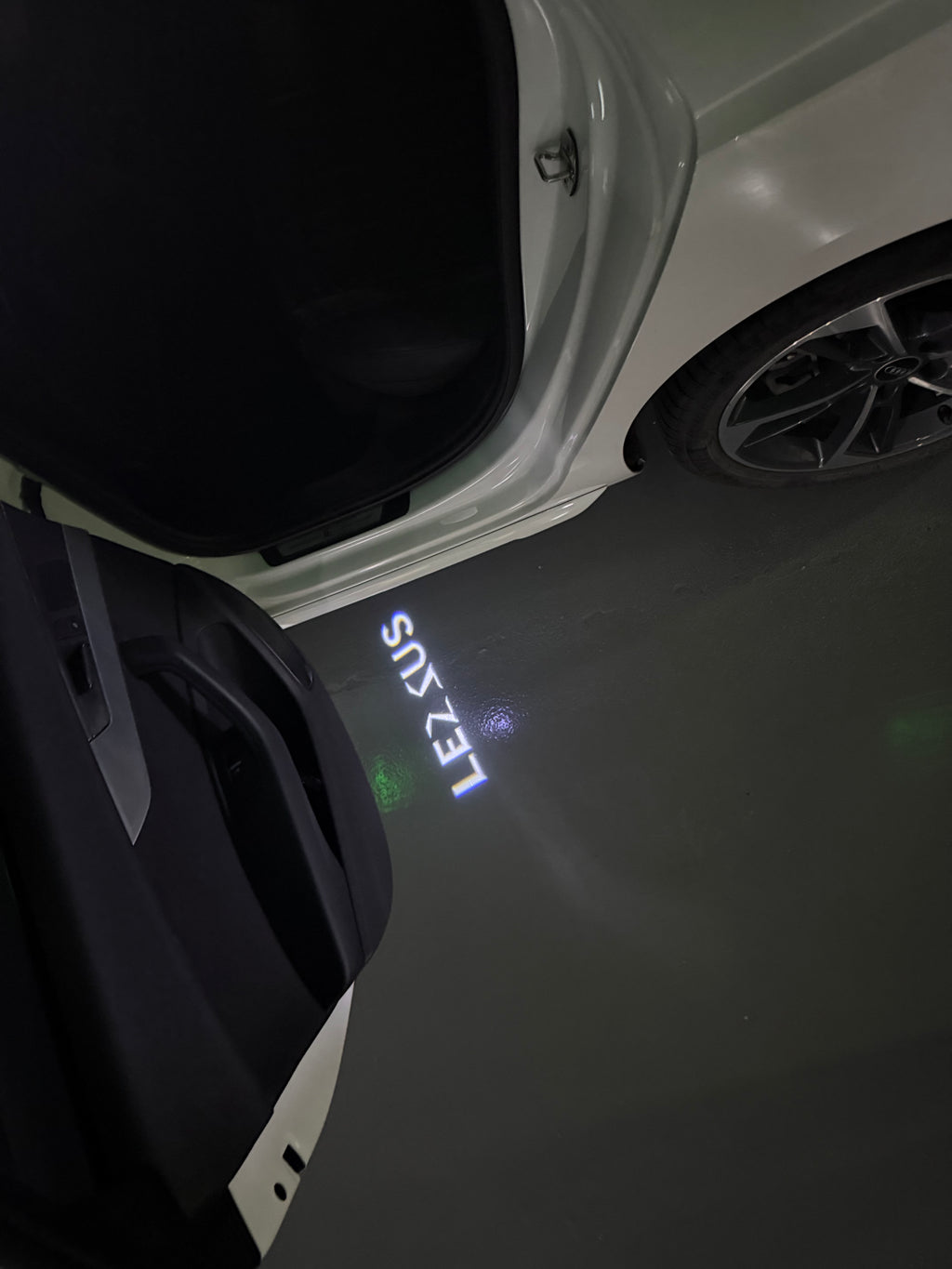 LEXUS LOGO PROJECROTR LIGHTS Nr.01 (quantità 1 = 1 set / 2 luci porta)