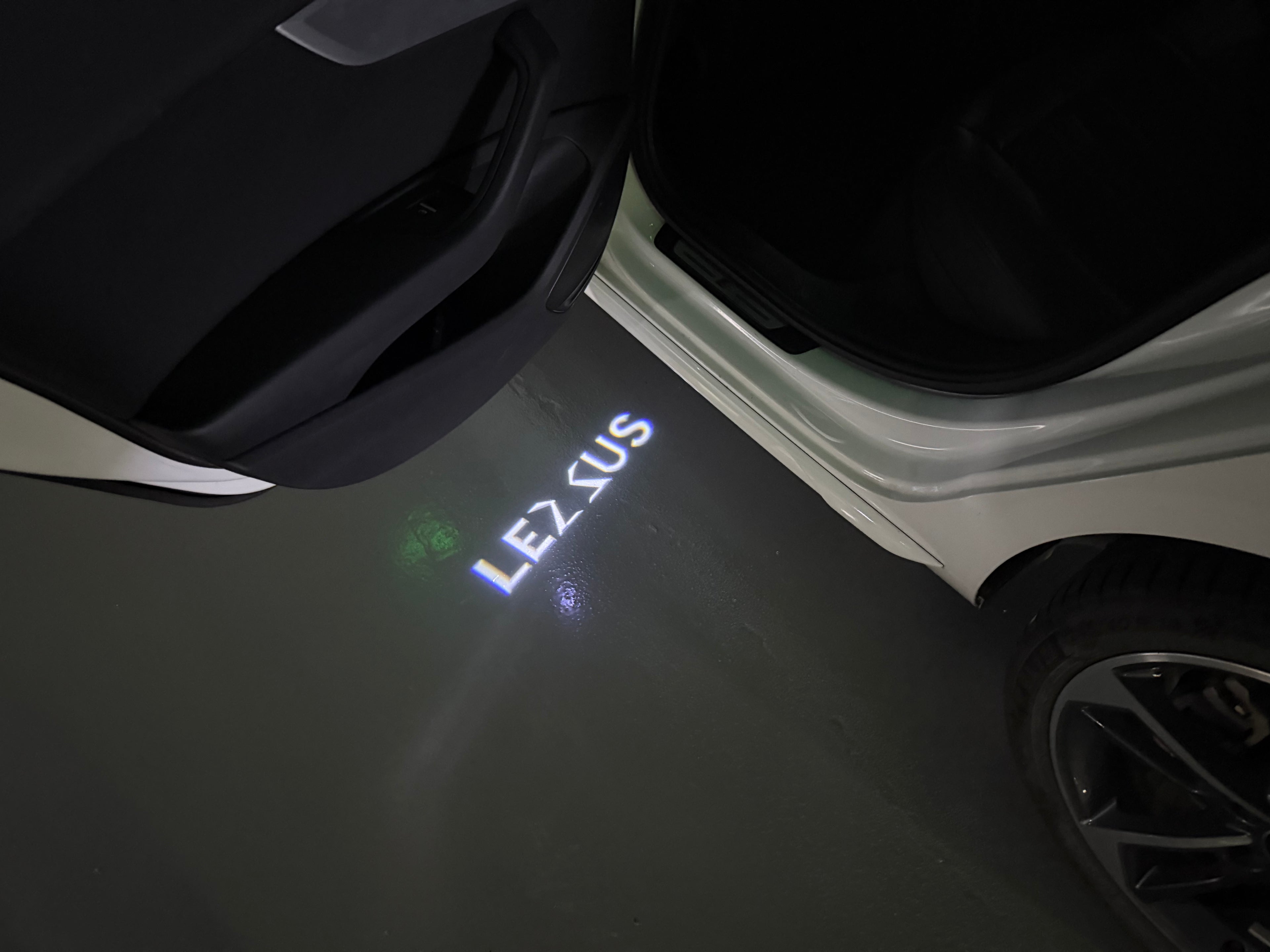 LEXUS LOGO PROJECROTR LIGHTS Nr.01 (quantità 1 = 1 set / 2 luci porta)