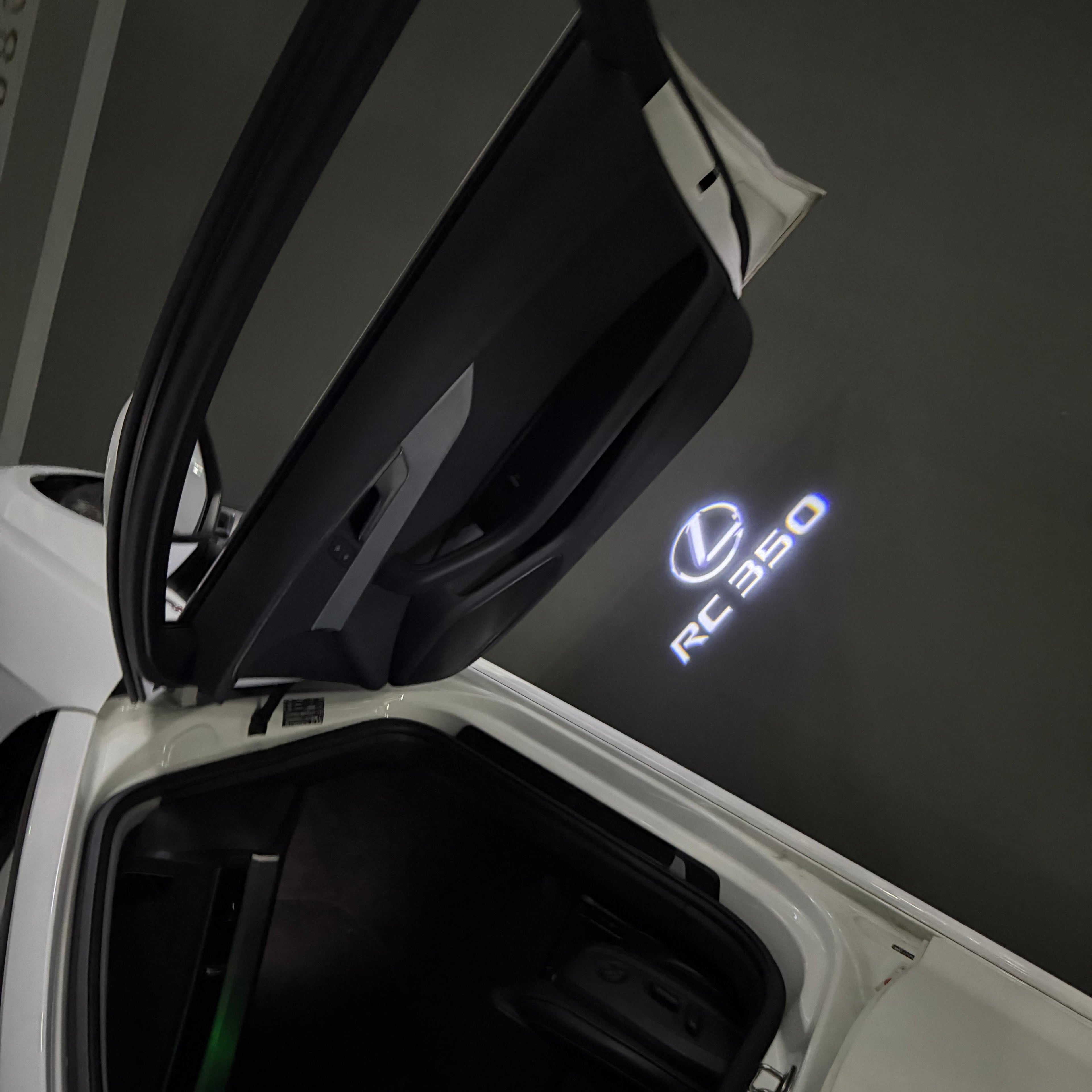 LEXUS  RC 350 LOGO PROJECROTR LIGHTS (quantity 1 = 1 sets/2 door lights)Nr.01a16