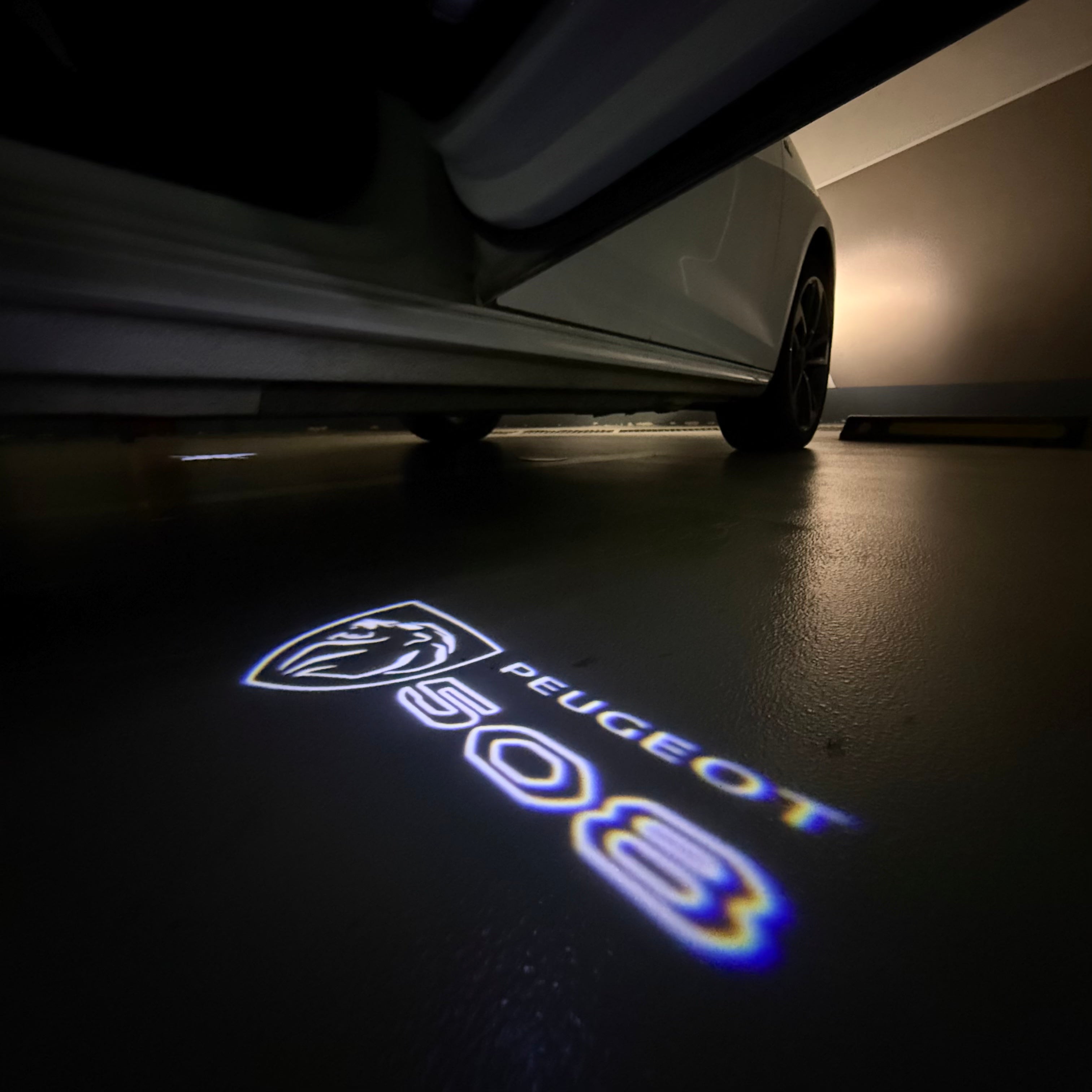 PEUGEOT 508  LOGO PROJECTOT LIGHTS (quantity 1 = 1 sets/2 door lights) Nr.6024q44