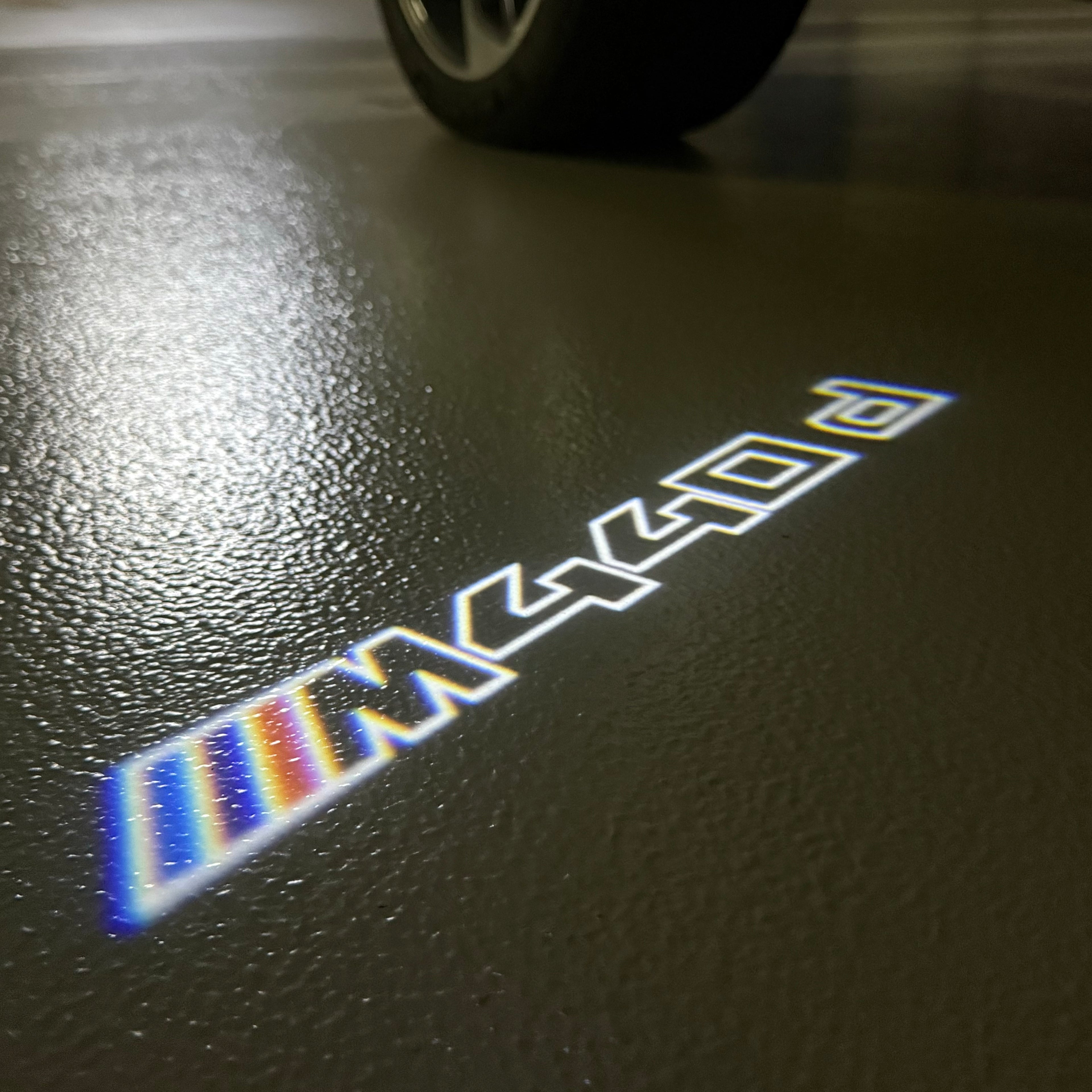 BMW M3 LOGO PROJECTOT LIGHTS Nr.24 (Menge 1 = 1 Sets/2 Türleuchten)