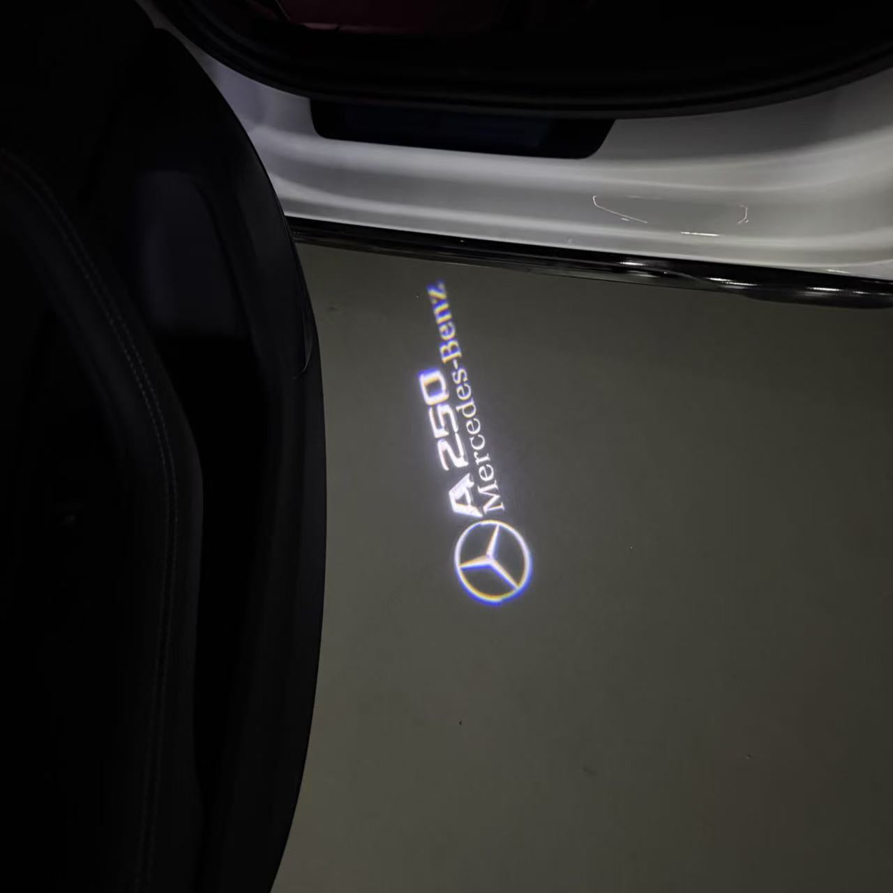 MERCEDES BENZ  A250  LOGO PROJECTOR LIGHTS  (quantity 1 = 1 sets/2 door lights)Nr.03f04