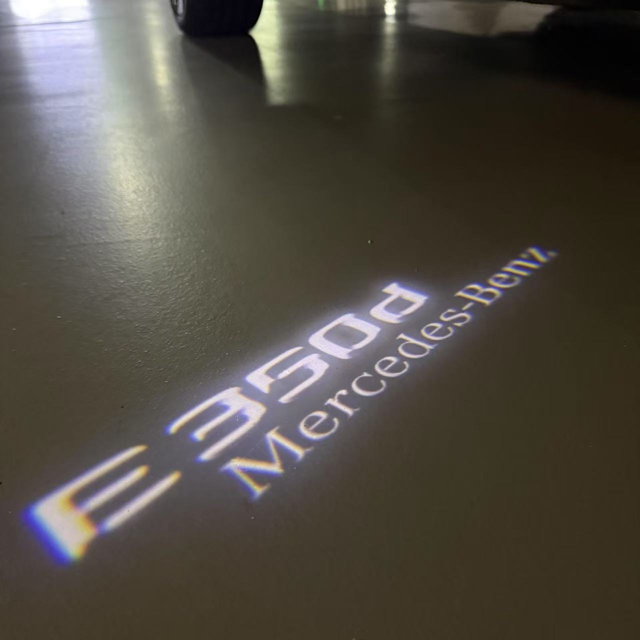 LUCI PROIETTORI LOGO MERCEDES BENZ Nr.03 (quantità 1 = 1 set / 2 luci porta)