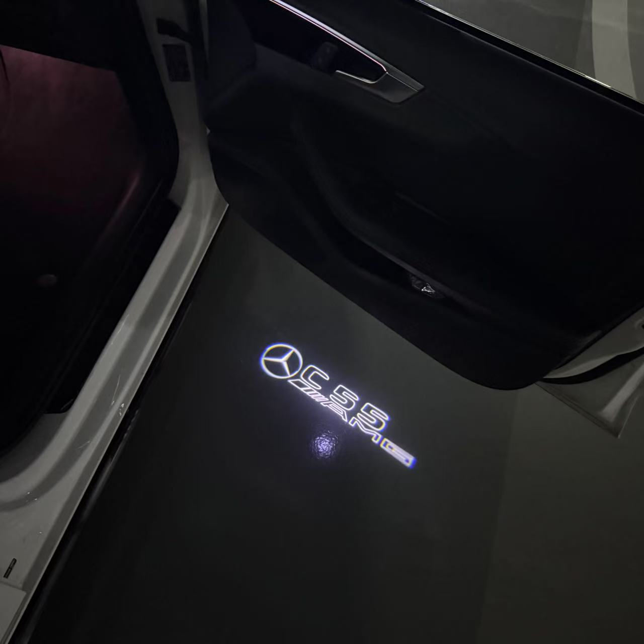 أضواء بروجكتور شعار MERCEDES BENZ رقم 03 (الكمية 1 = 1 مجموعة / 2 أضواء باب)