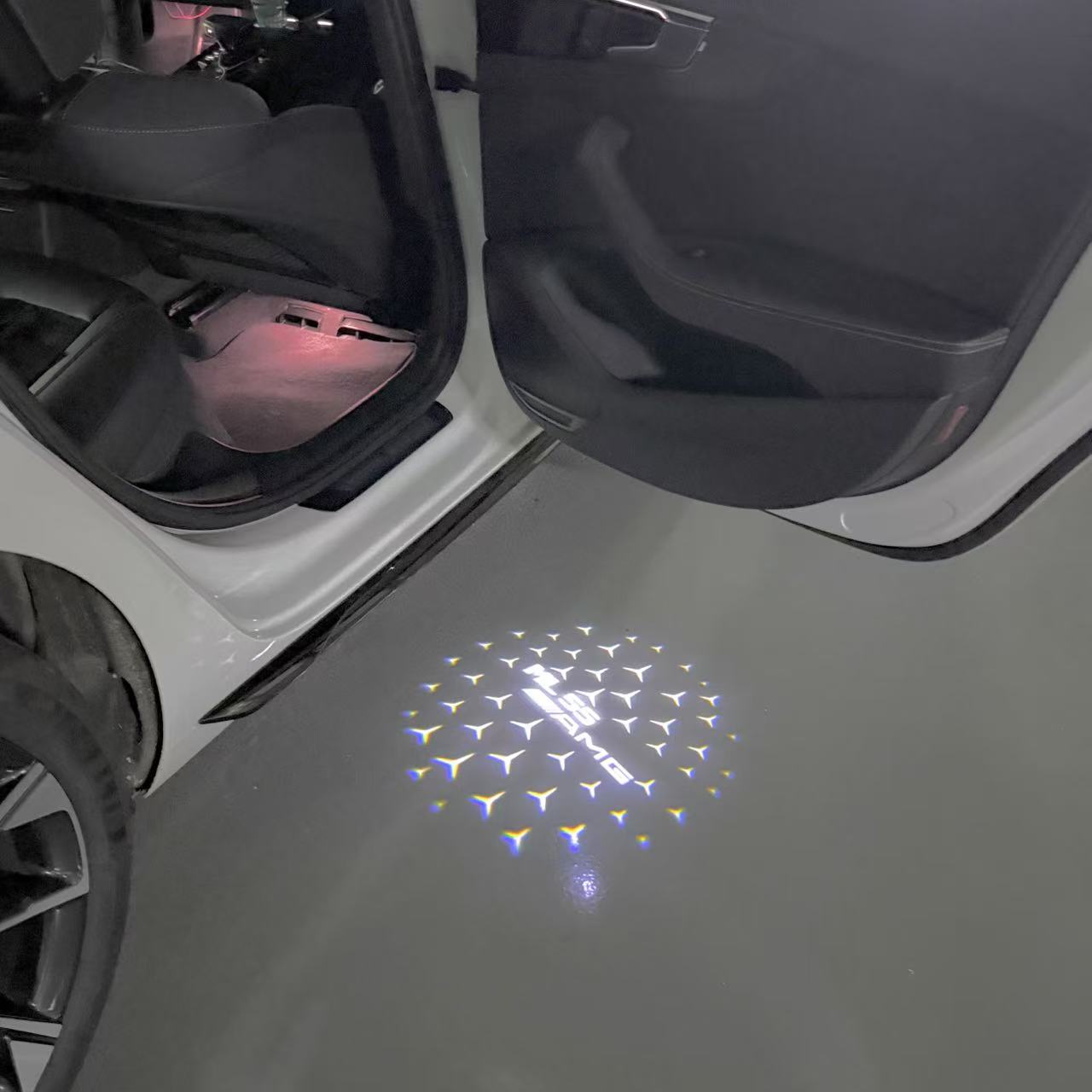 أضواء بروجكتور شعار MERCEDES BENZ رقم 03 (الكمية 1 = 1 مجموعة / 2 أضواء باب)