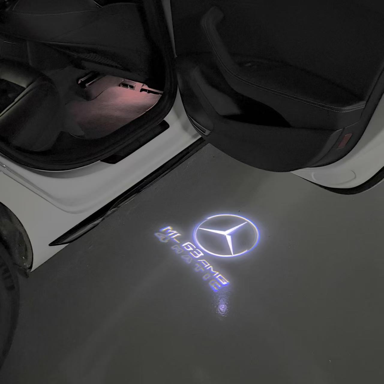 أضواء بروجكتور شعار MERCEDES BENZ رقم 03 (الكمية 1 = 1 مجموعة / 2 أضواء باب)