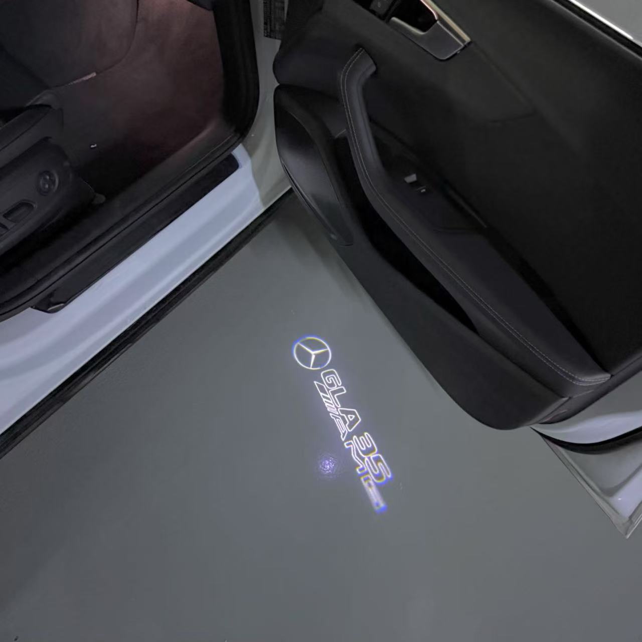 أضواء بروجكتور شعار MERCEDES BENZ رقم 03 (الكمية 1 = 1 مجموعة / 2 أضواء باب)